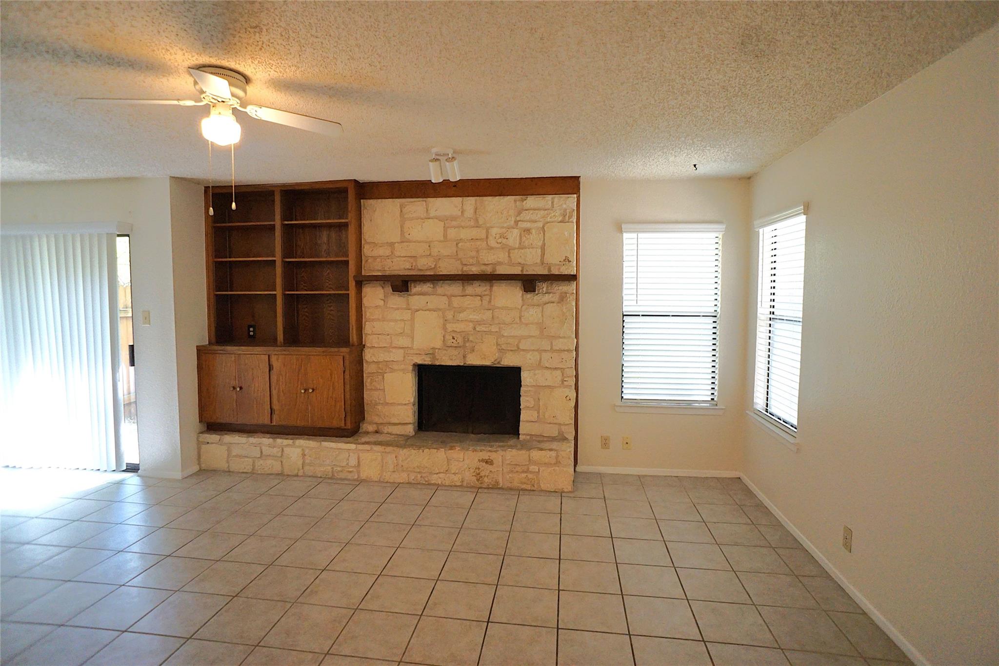 8418 Fathom Cir # C-302, Austin, TX 78750