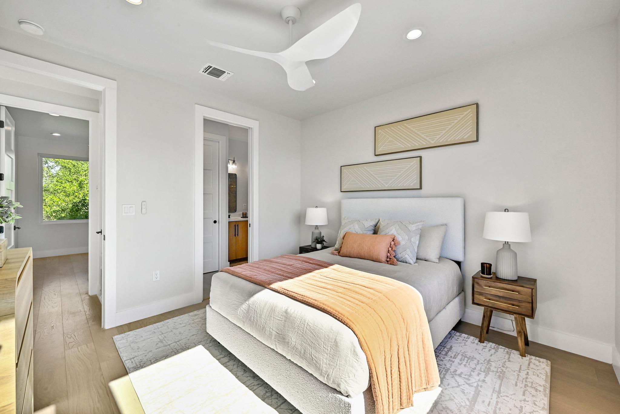 100 W Odell St # 3, Austin, TX 78752