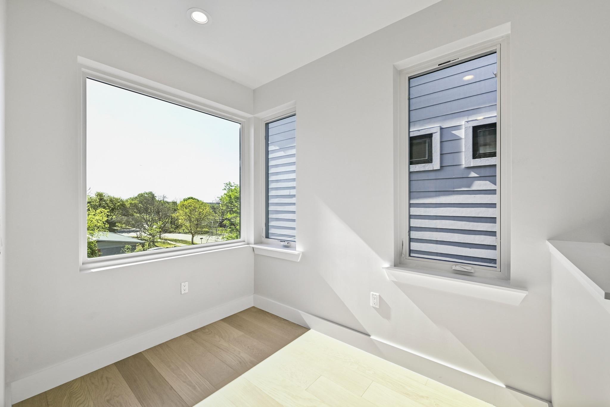 100 W Odell St # 3, Austin, TX 78752