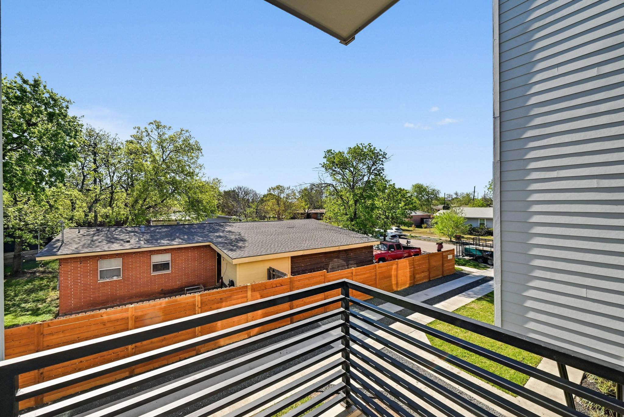 100 W Odell St # 3, Austin, TX 78752