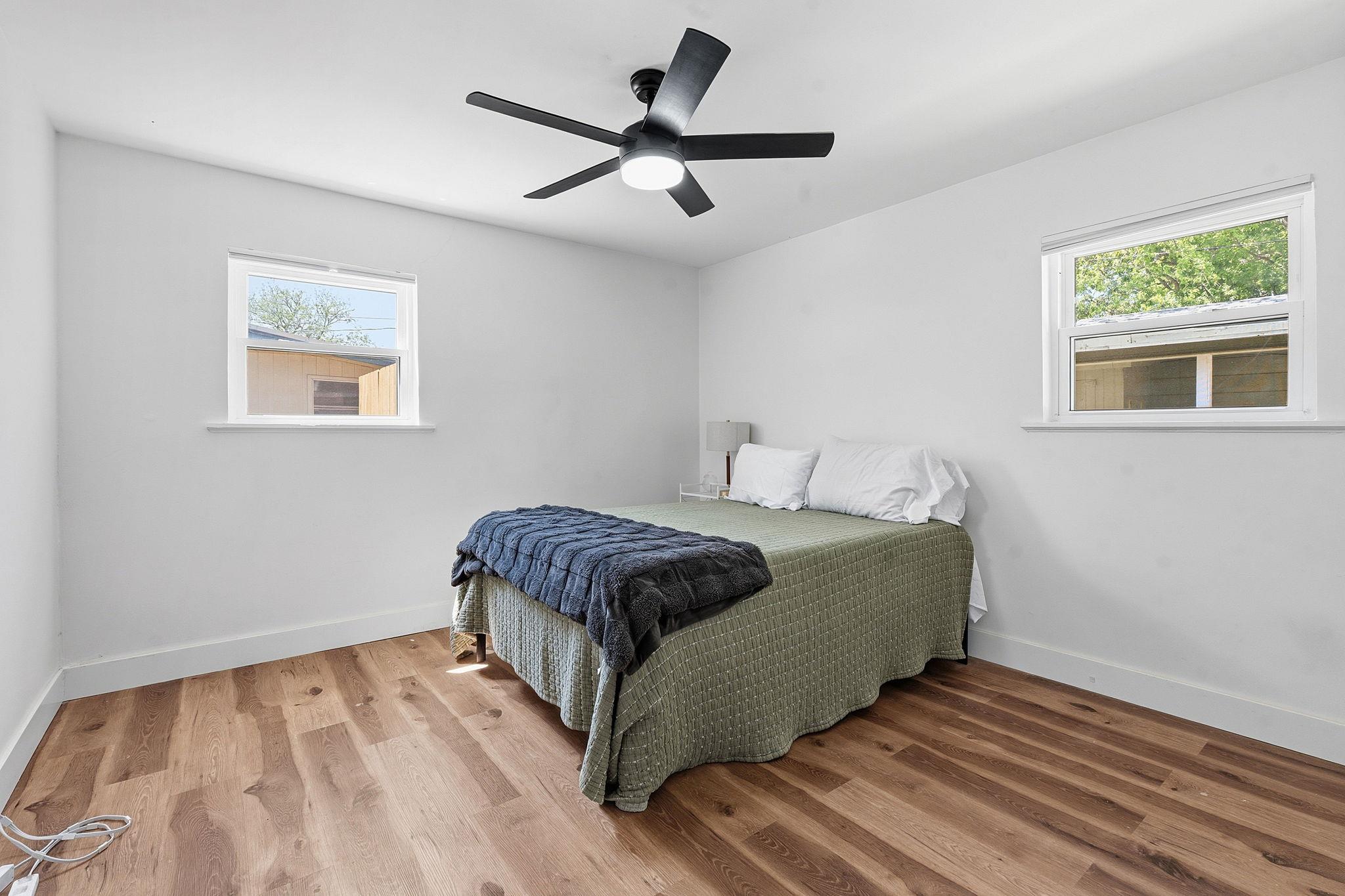 1307 Aspen St, Lockhart, TX 78644