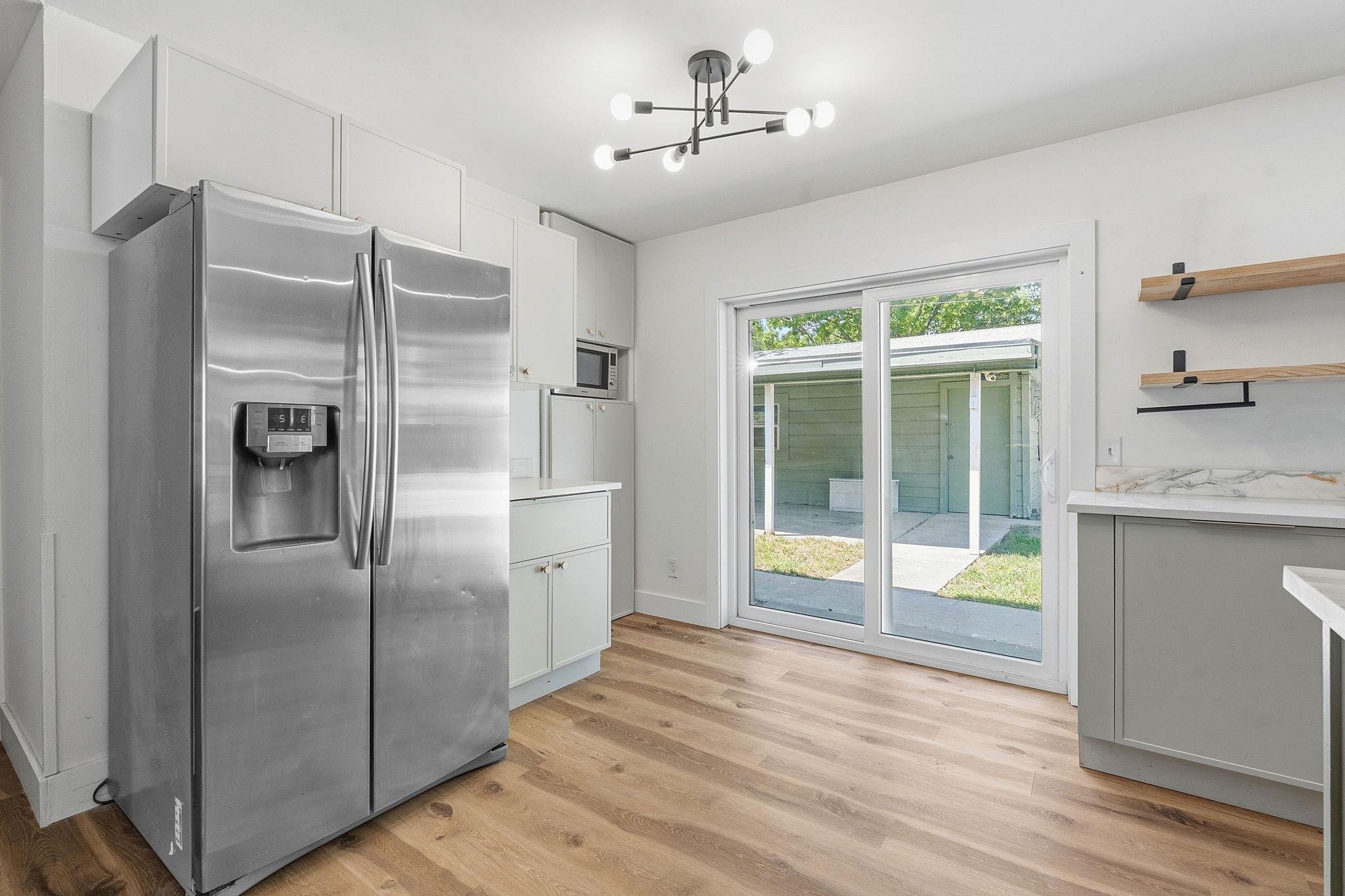 1307 Aspen St, Lockhart, TX 78644