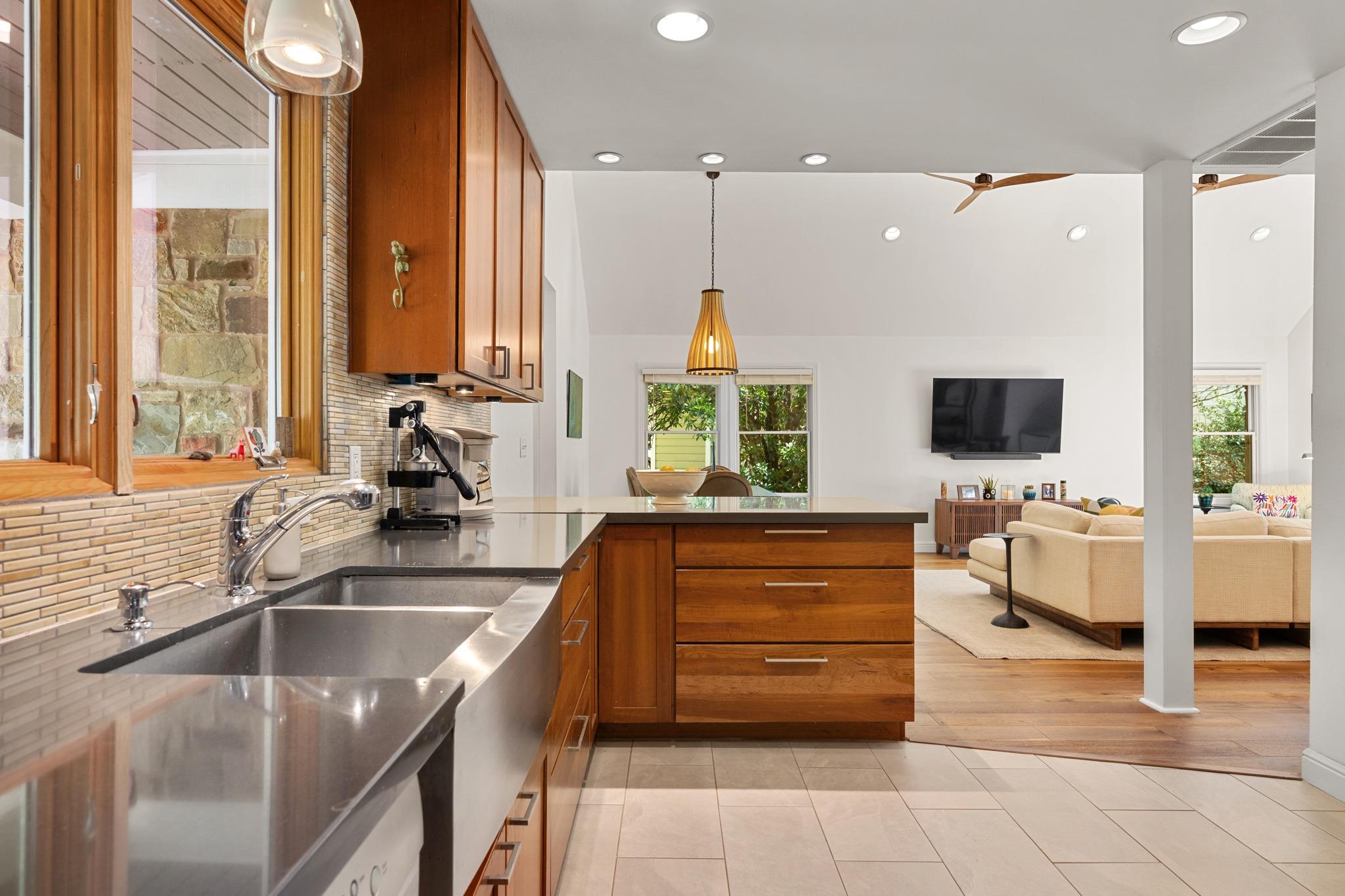 6103 Bull Creek Rd, Austin, TX 78757