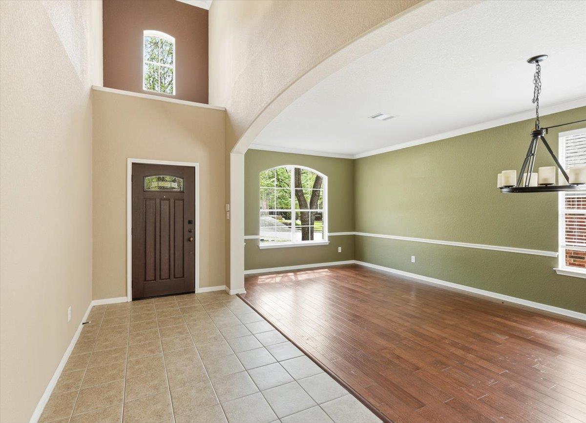 2112 Westfalian Trl, Austin, TX 78732