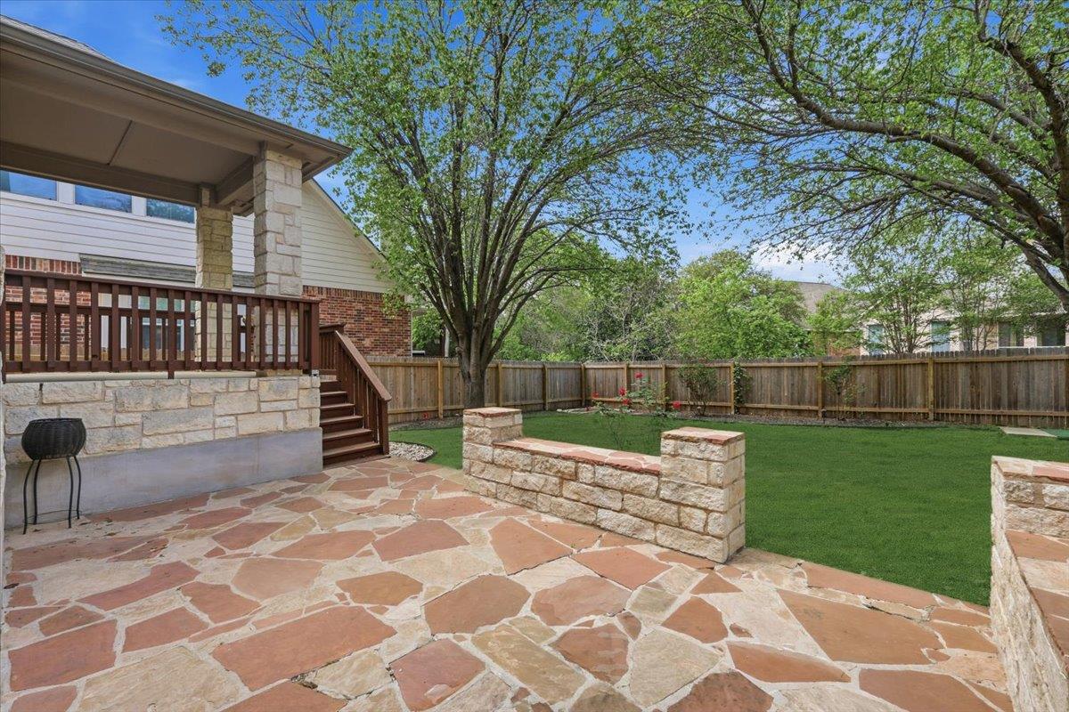 2112 Westfalian Trl, Austin, TX 78732