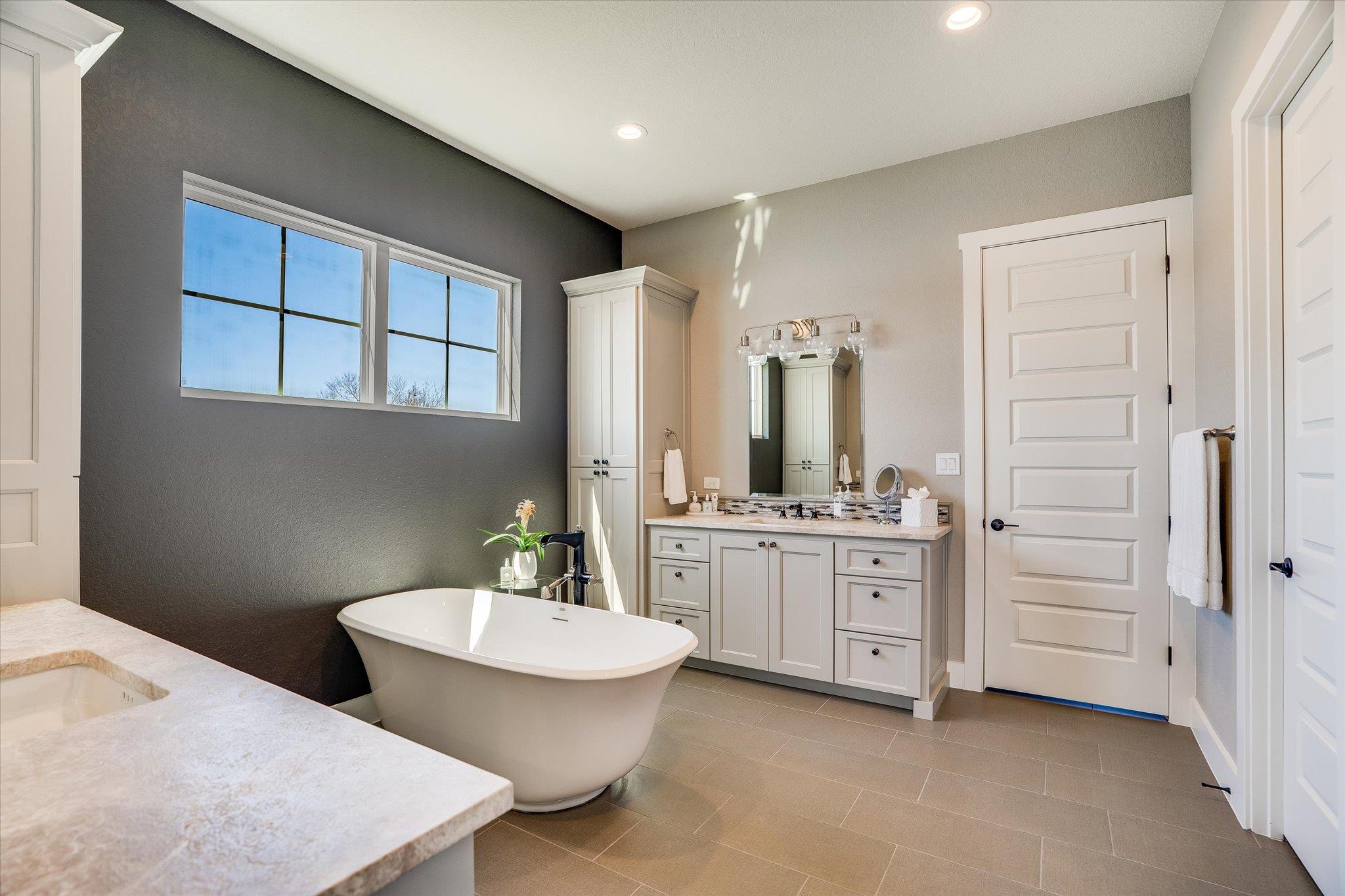 701 Woodland HIlls, Granite Shoals, TX 78654