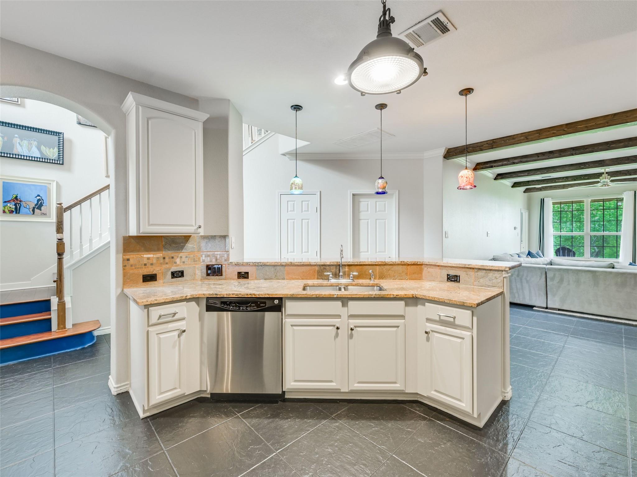 539 Colovista Pkwy # B101, Bastrop, TX 78602