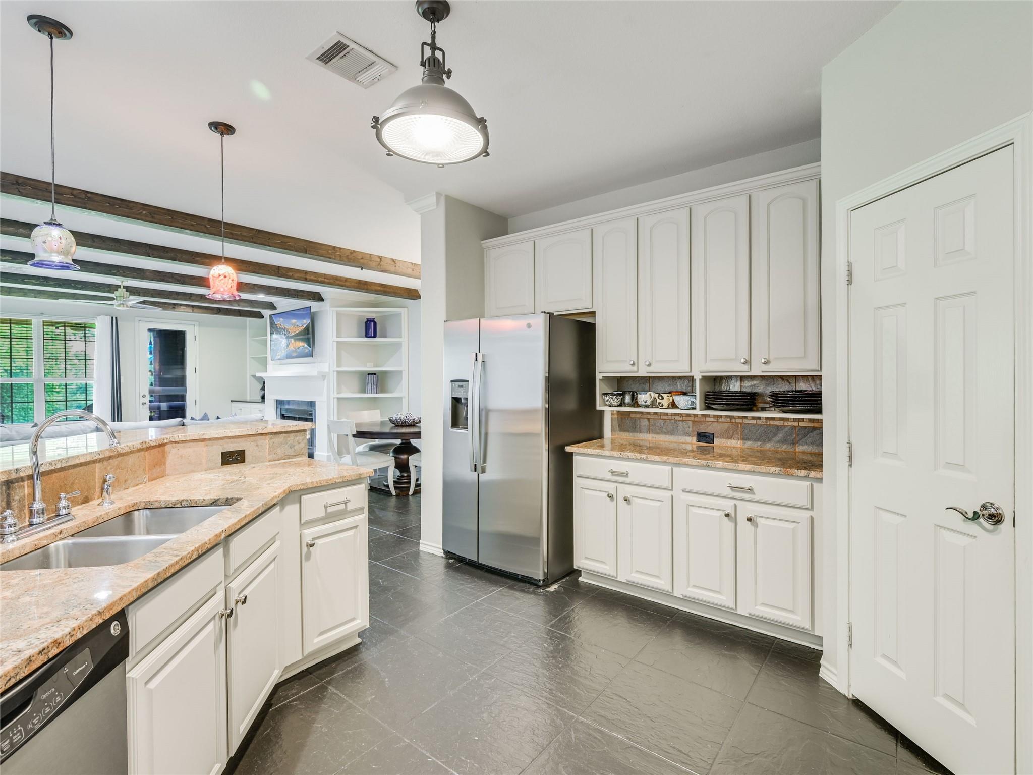 539 Colovista Pkwy # B101, Bastrop, TX 78602