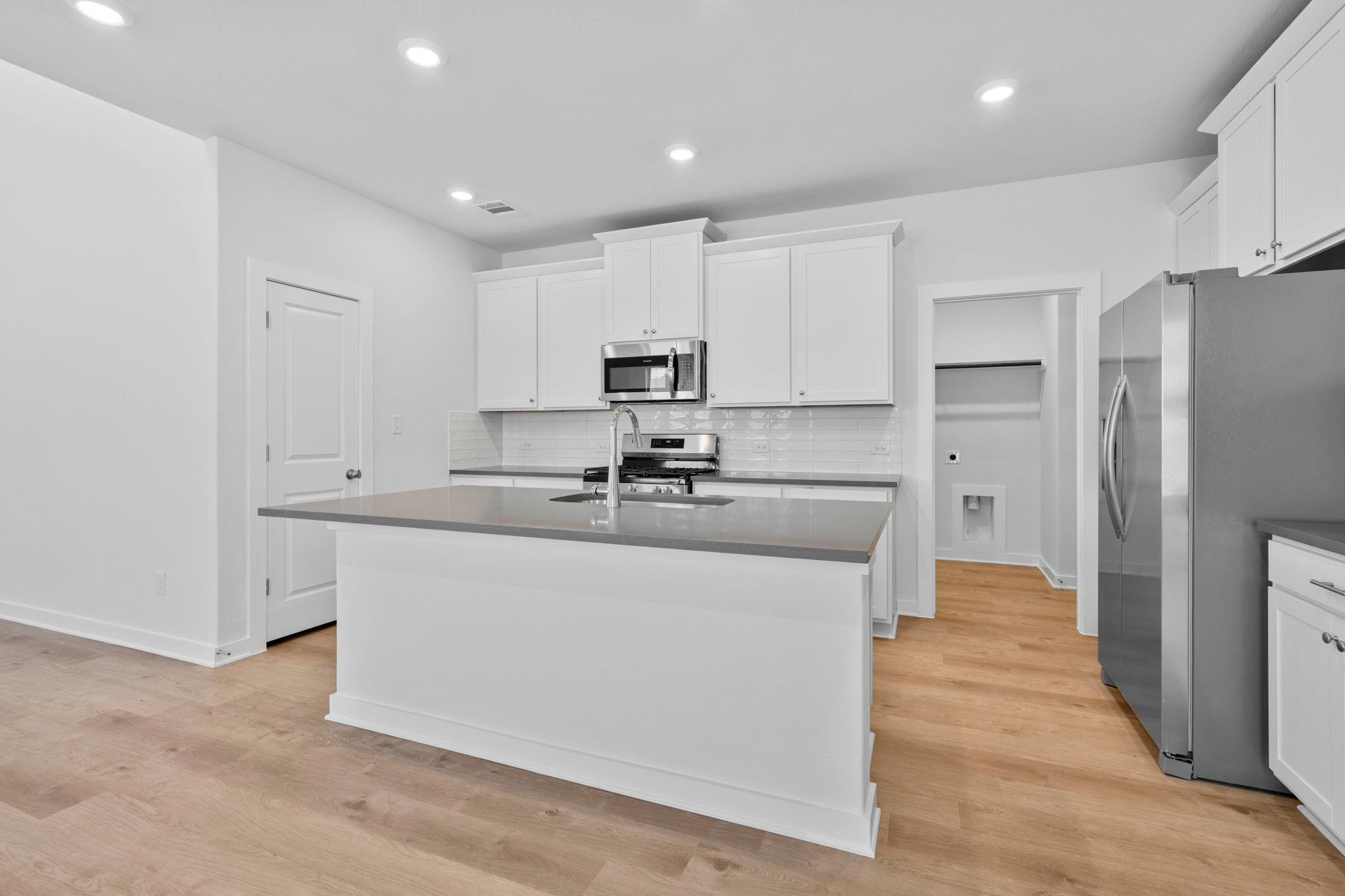 120 Rock Daisy Trl, Hutto, TX 78634