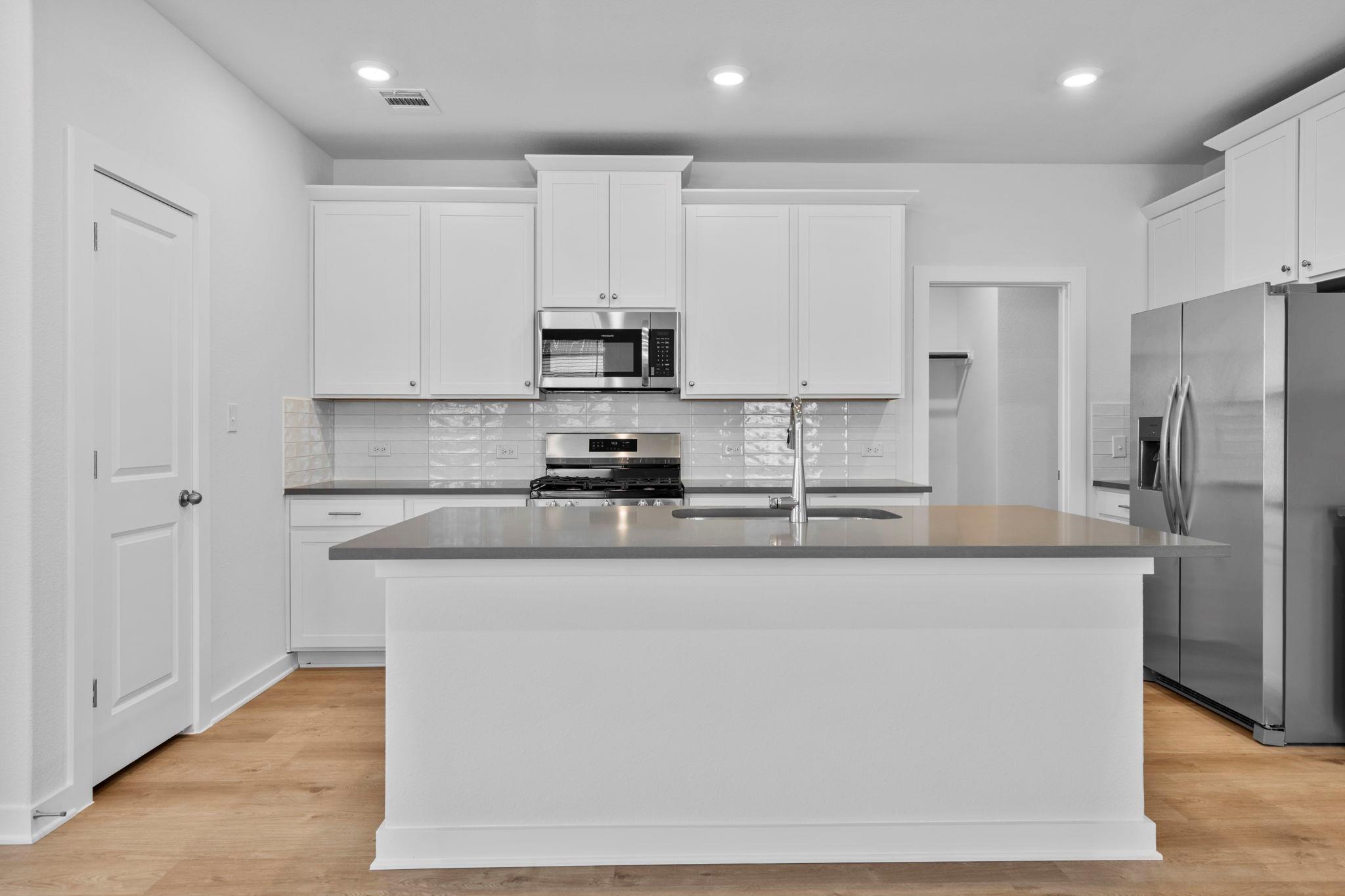120 Rock Daisy Trl, Hutto, TX 78634