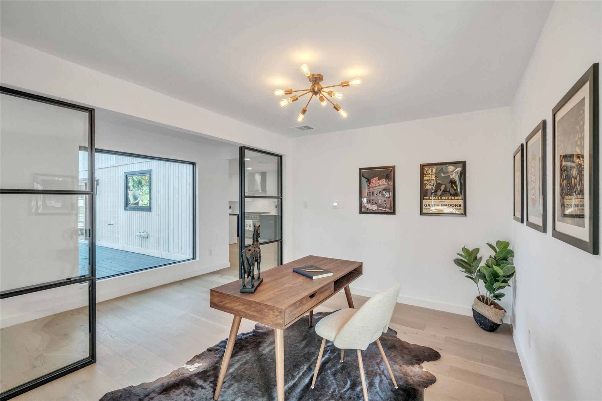 2100 Apricot Glen Dr, Austin, TX 78746