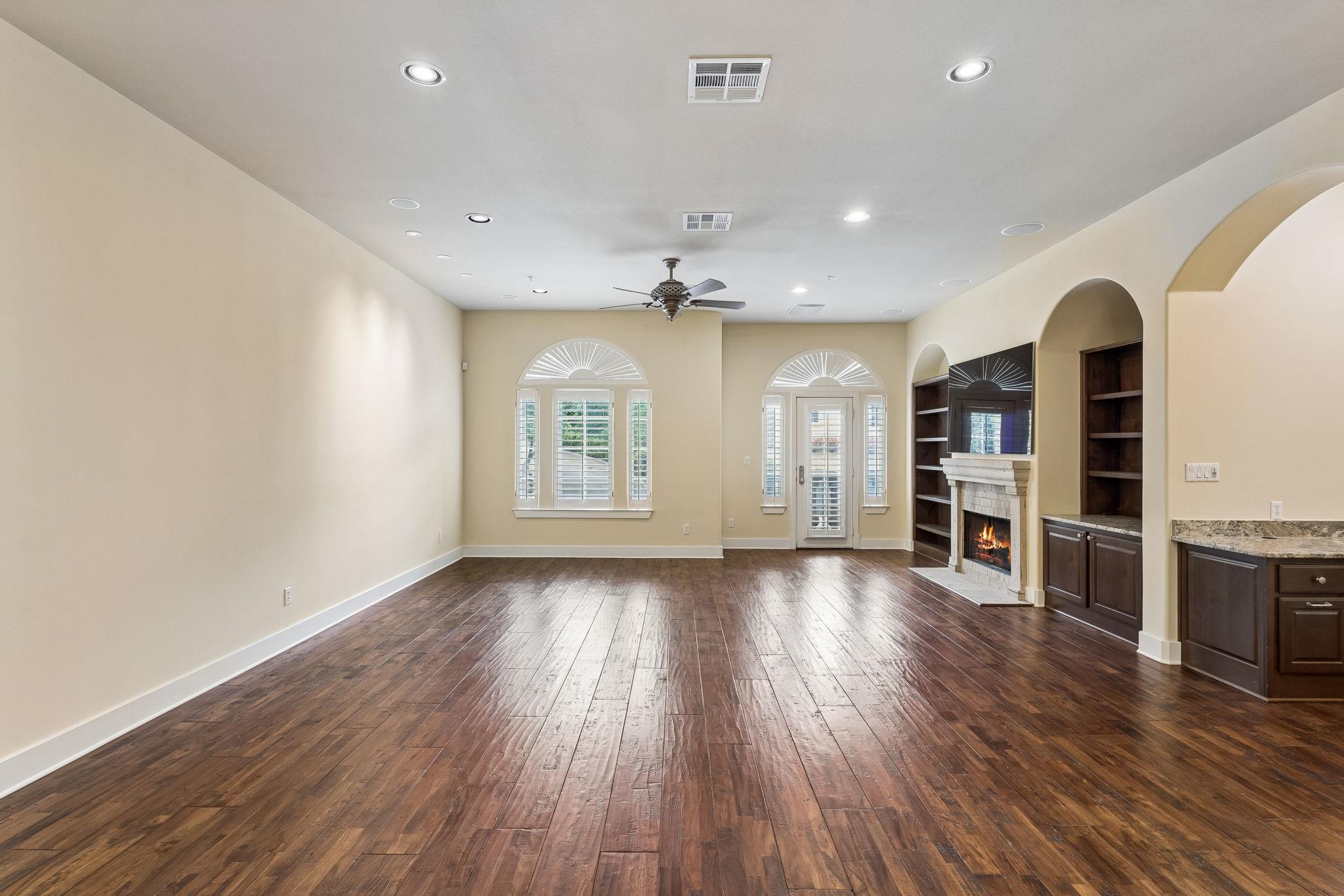 1529 Barton Springs Rd # 9, Austin, TX 78704