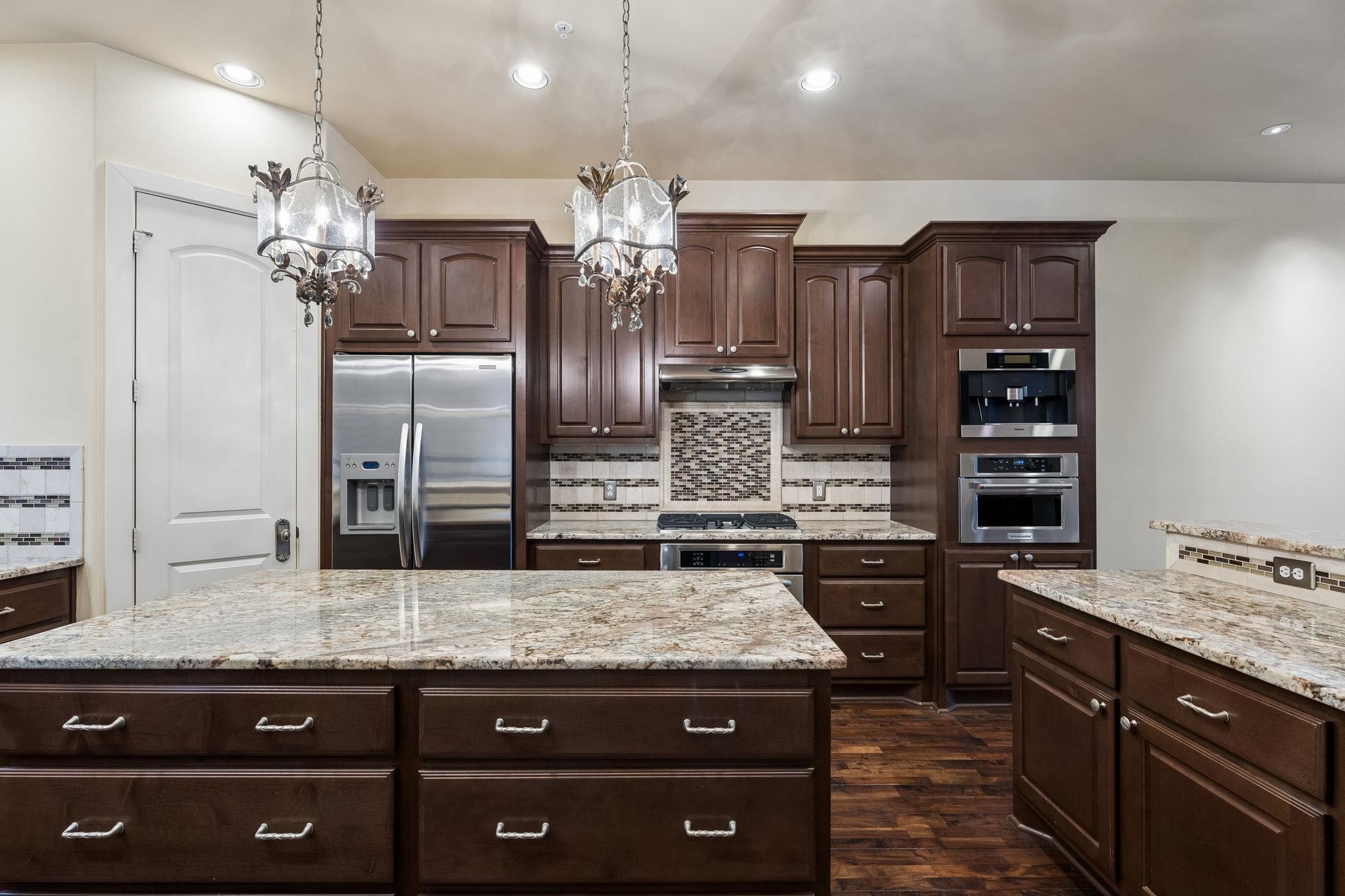 1529 Barton Springs Rd # 9, Austin, TX 78704