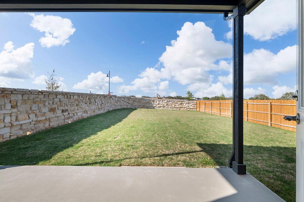 140 Darlington Ct, Liberty Hill, TX 78642