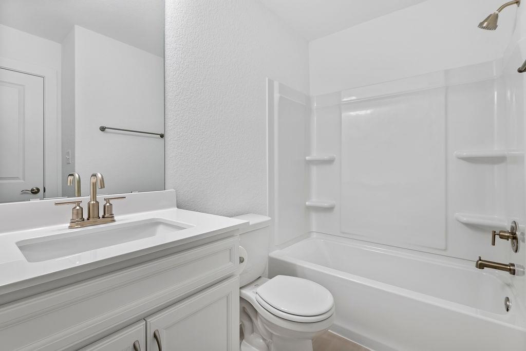 140 Darlington Ct, Liberty Hill, TX 78642