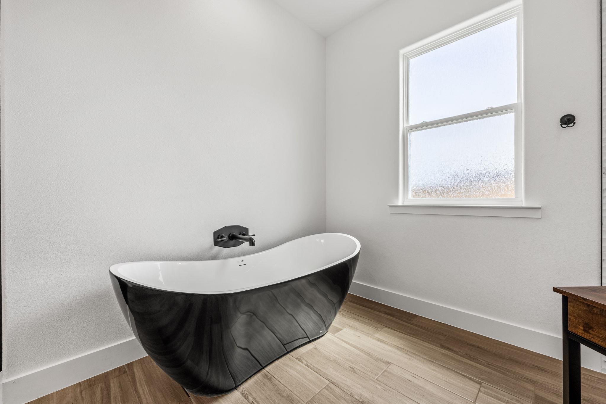 11151 Golden Eagle Ave, Salado, TX 76571