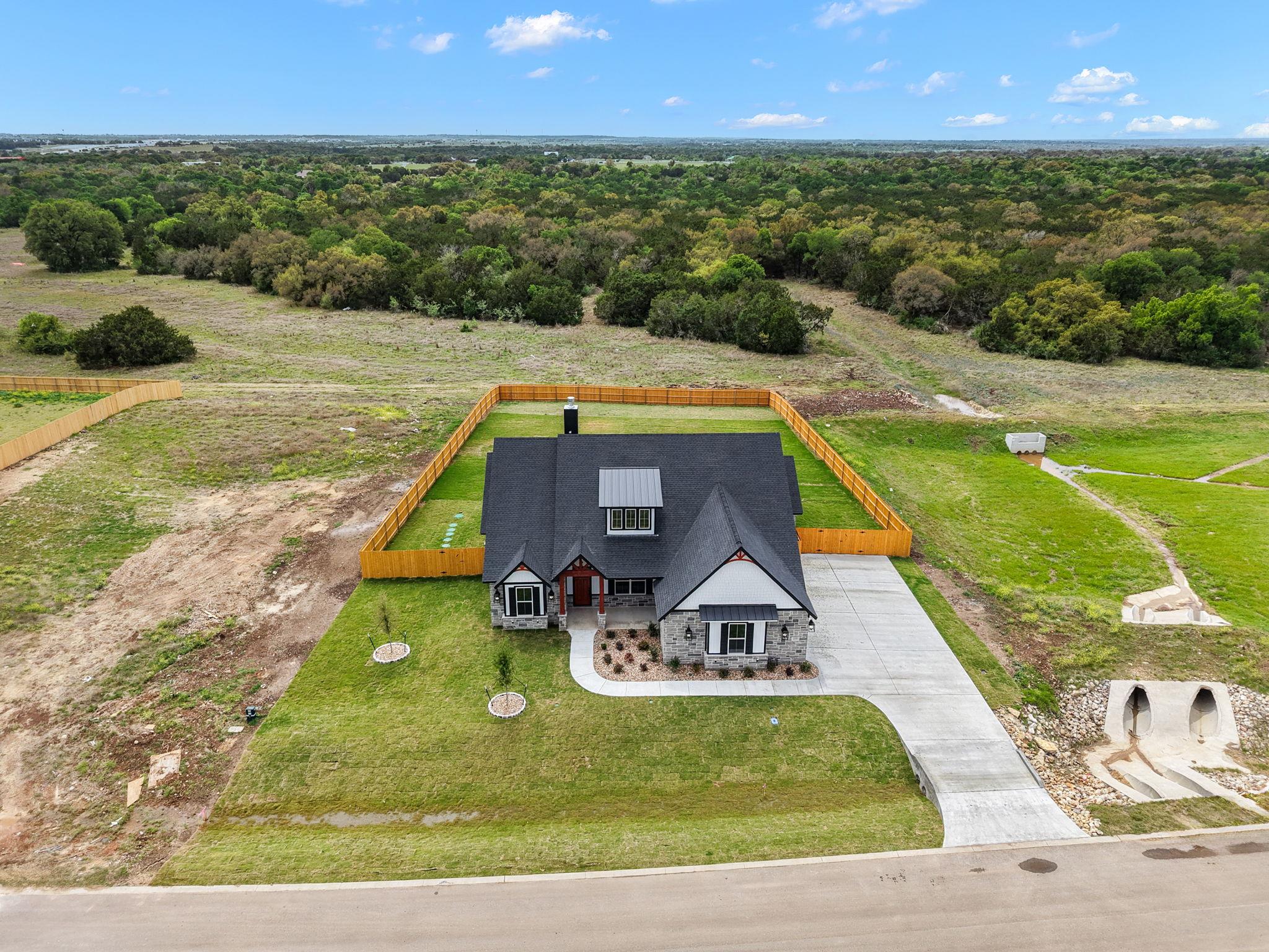 11151 Golden Eagle Ave, Salado, TX 76571