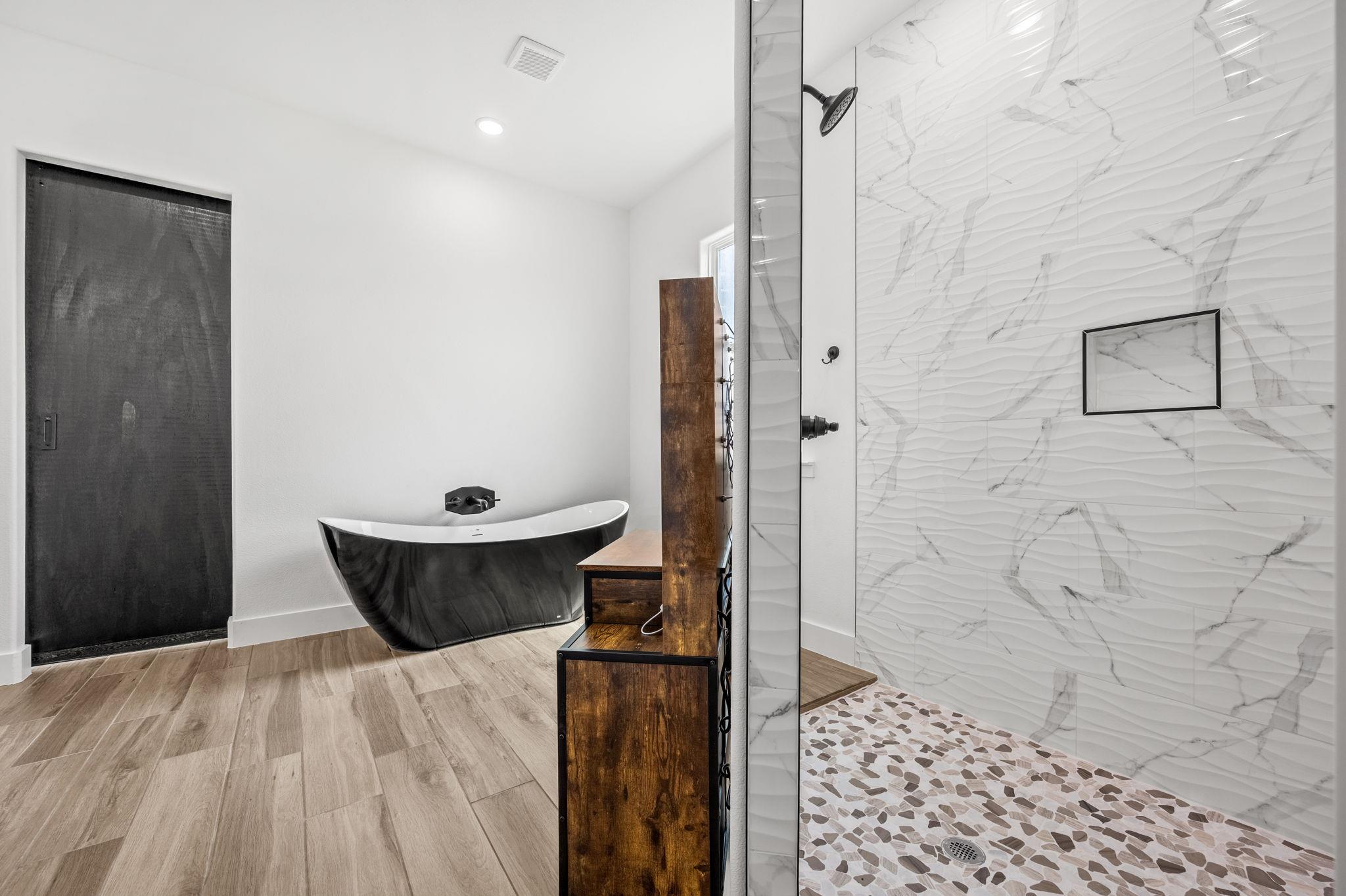 11151 Golden Eagle Ave, Salado, TX 76571