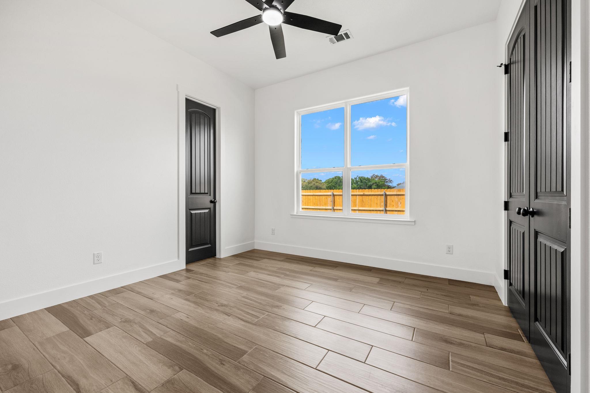 11151 Golden Eagle Ave, Salado, TX 76571