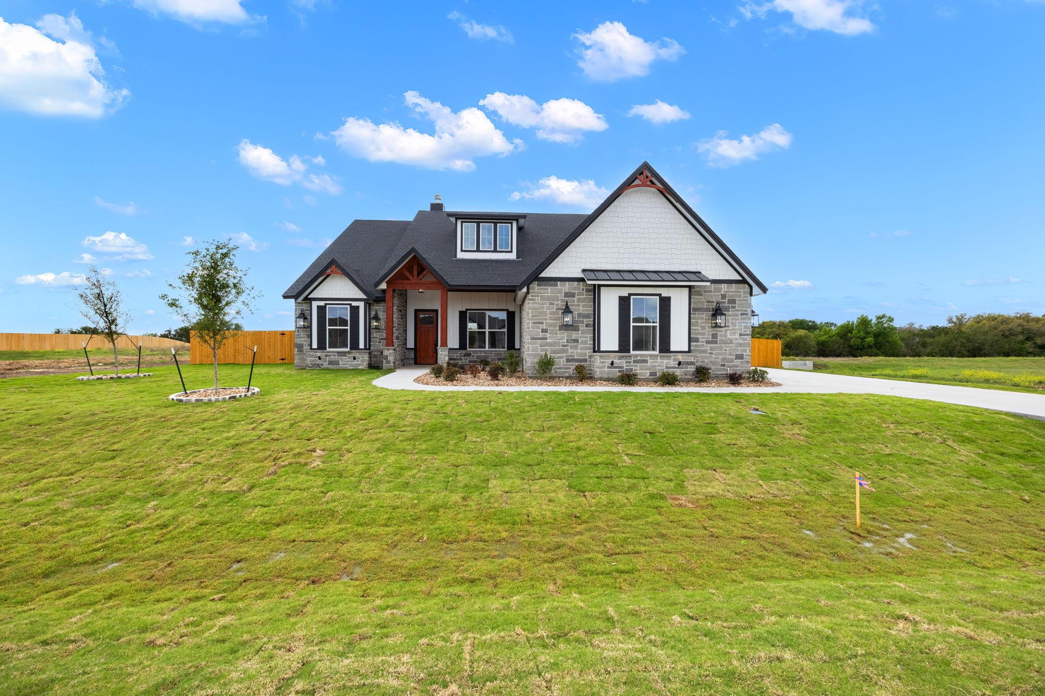 11151 Golden Eagle Ave, Salado, TX 76571