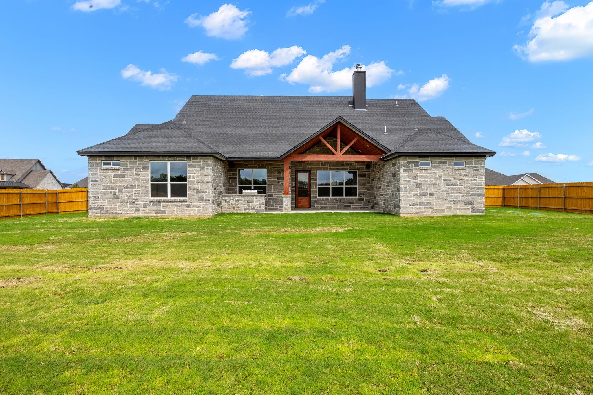 11151 Golden Eagle Ave, Salado, TX 76571