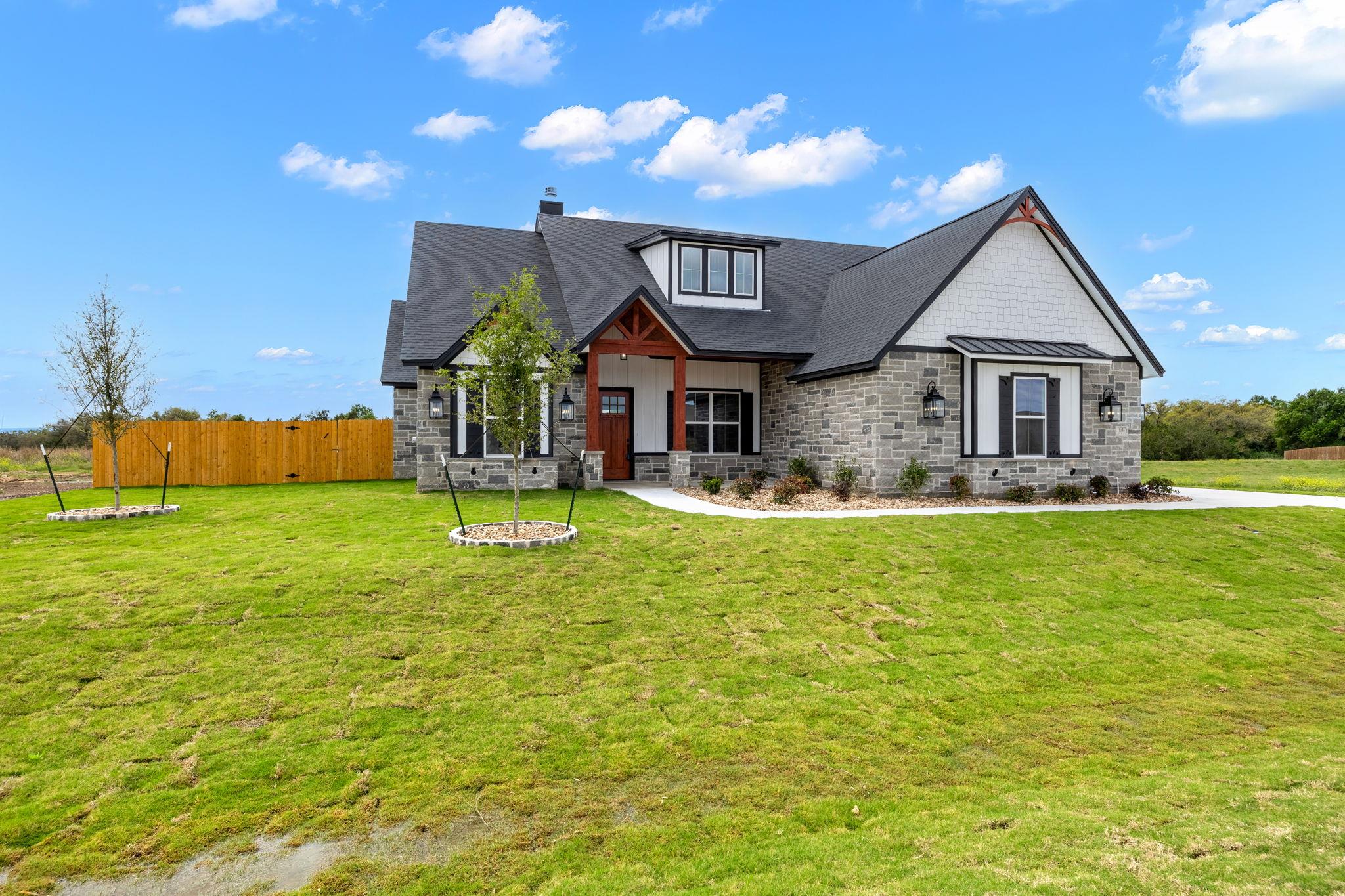 11151 Golden Eagle Ave, Salado, TX 76571