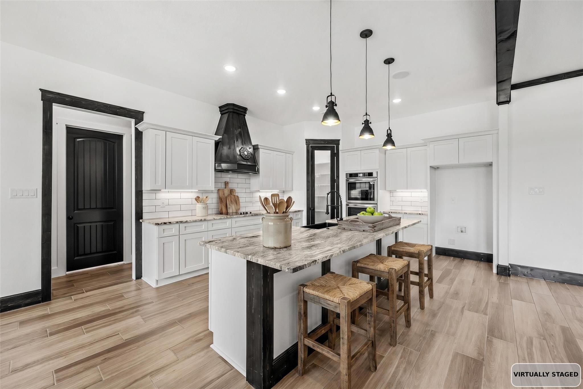 11151 Golden Eagle Ave, Salado, TX 76571