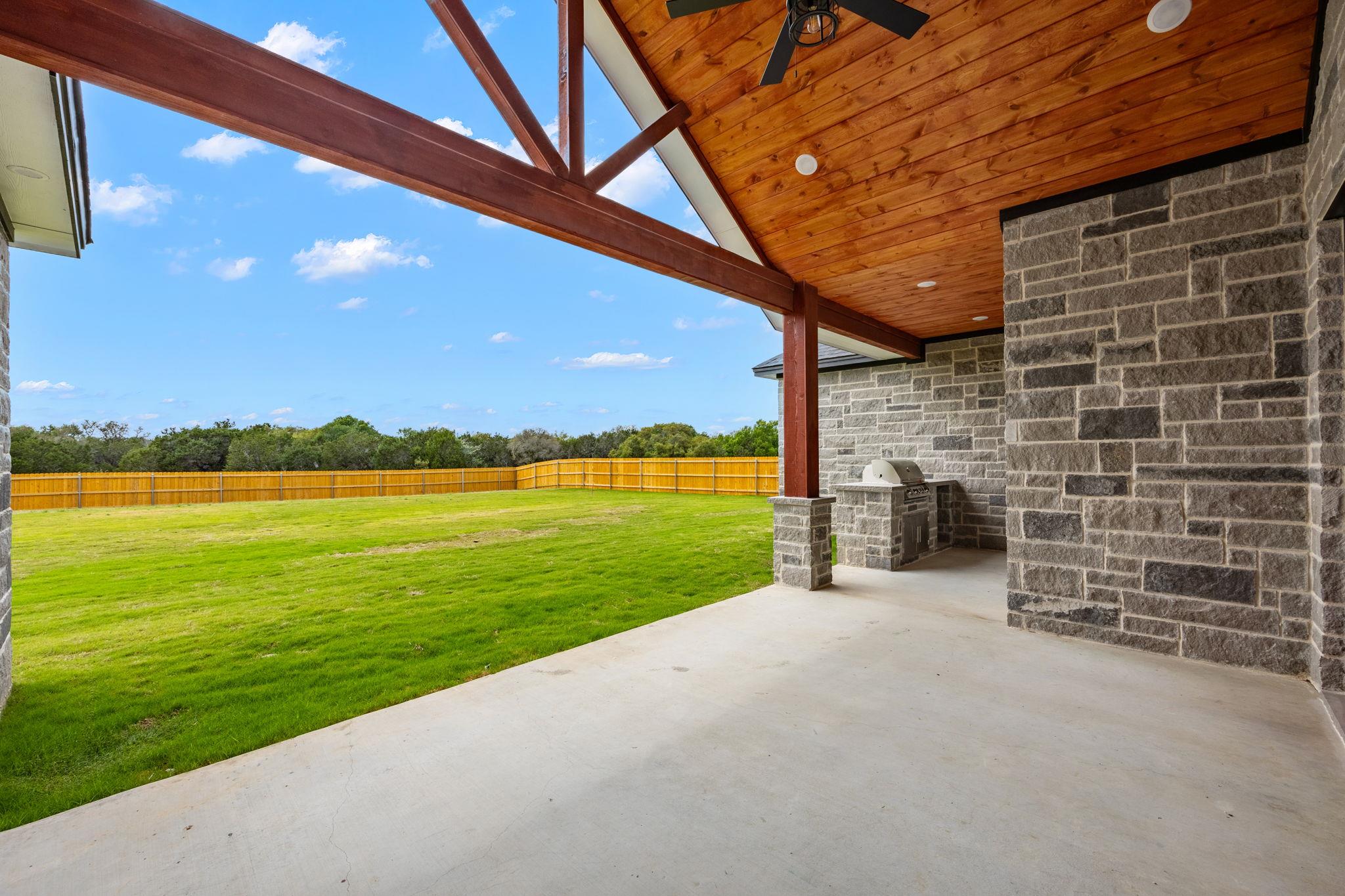 11151 Golden Eagle Ave, Salado, TX 76571