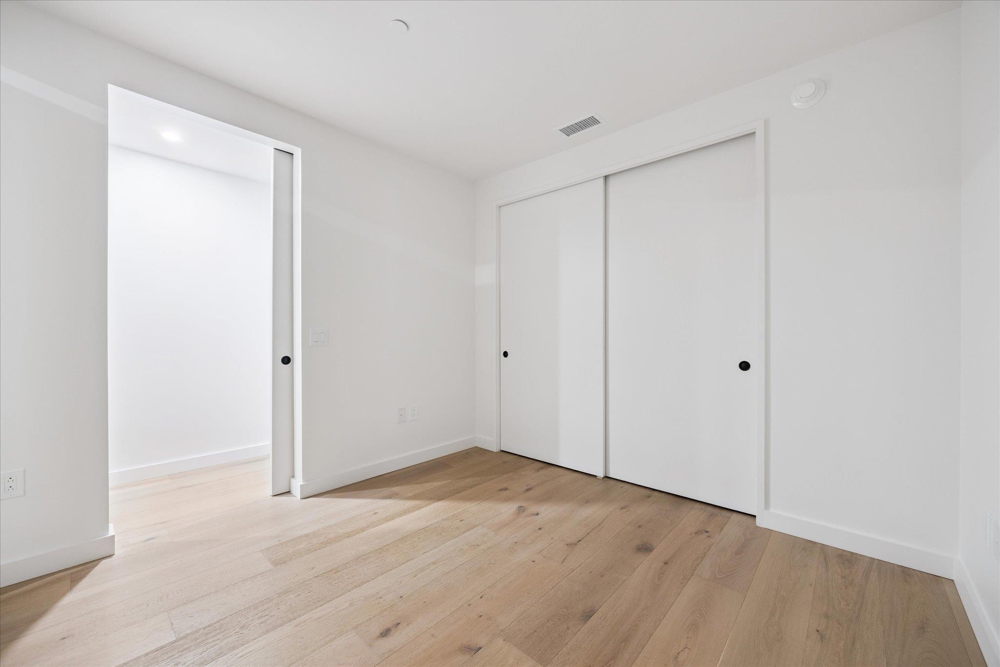 610 Davis St # 2806, Austin, TX 78701