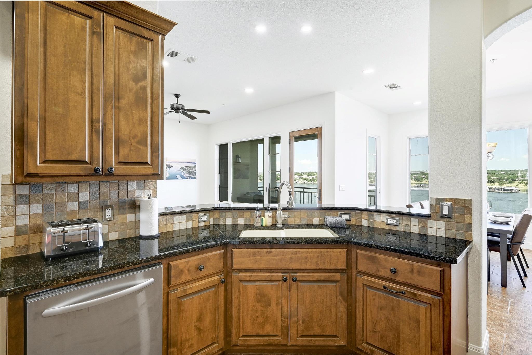 114 Marina Village Cv # 114, Austin, TX 78734