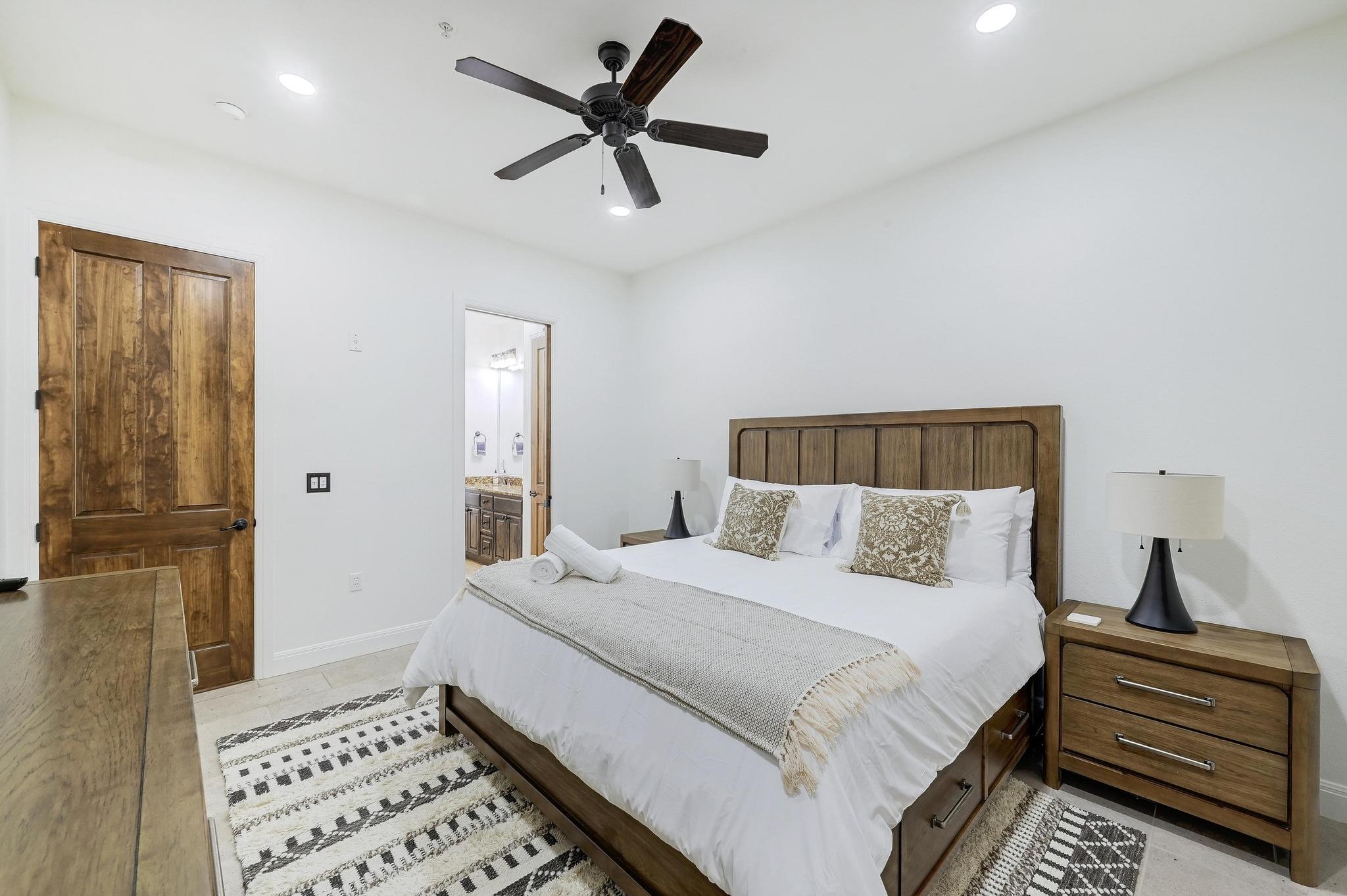 114 Marina Village Cv # 114, Austin, TX 78734