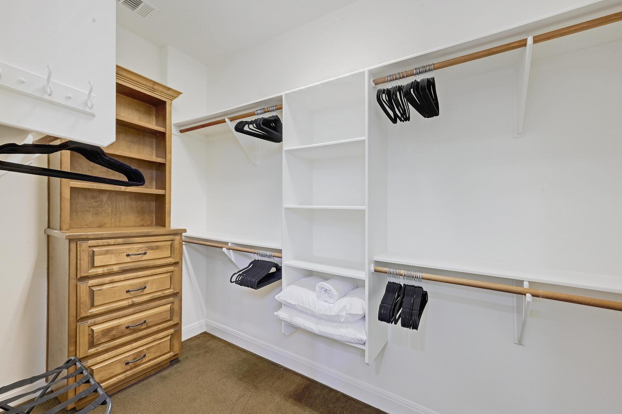 114 Marina Village Cv # 114, Austin, TX 78734