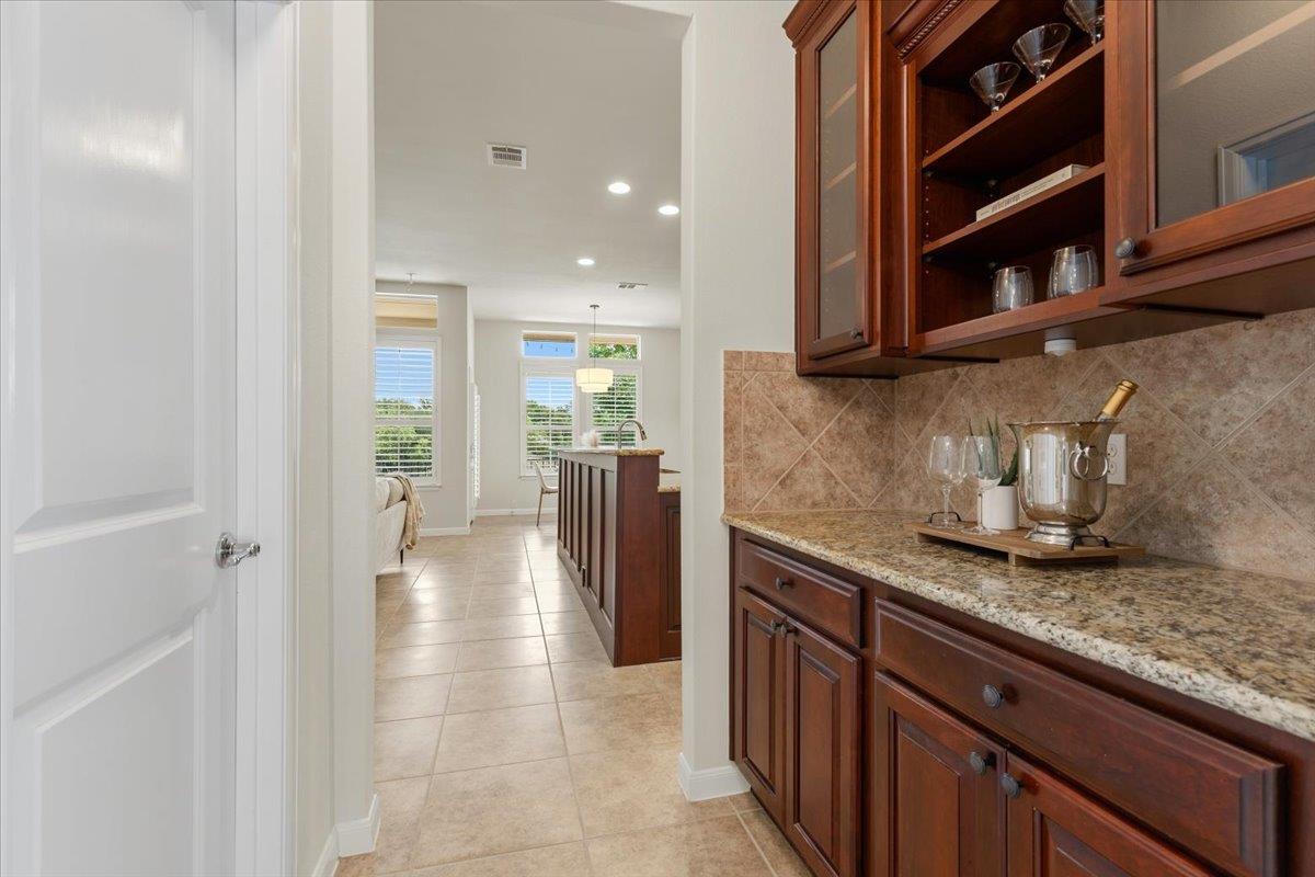 1709 Grassy Field Rd, Austin, TX 78737