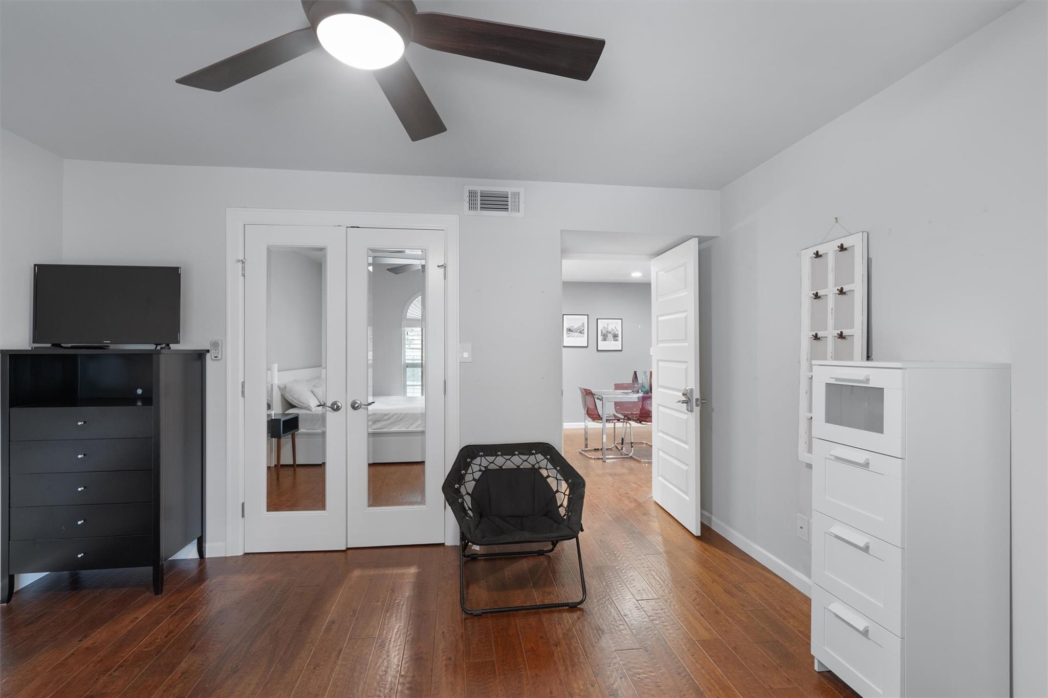 3110 Red River St # C-304, Austin, TX 78705