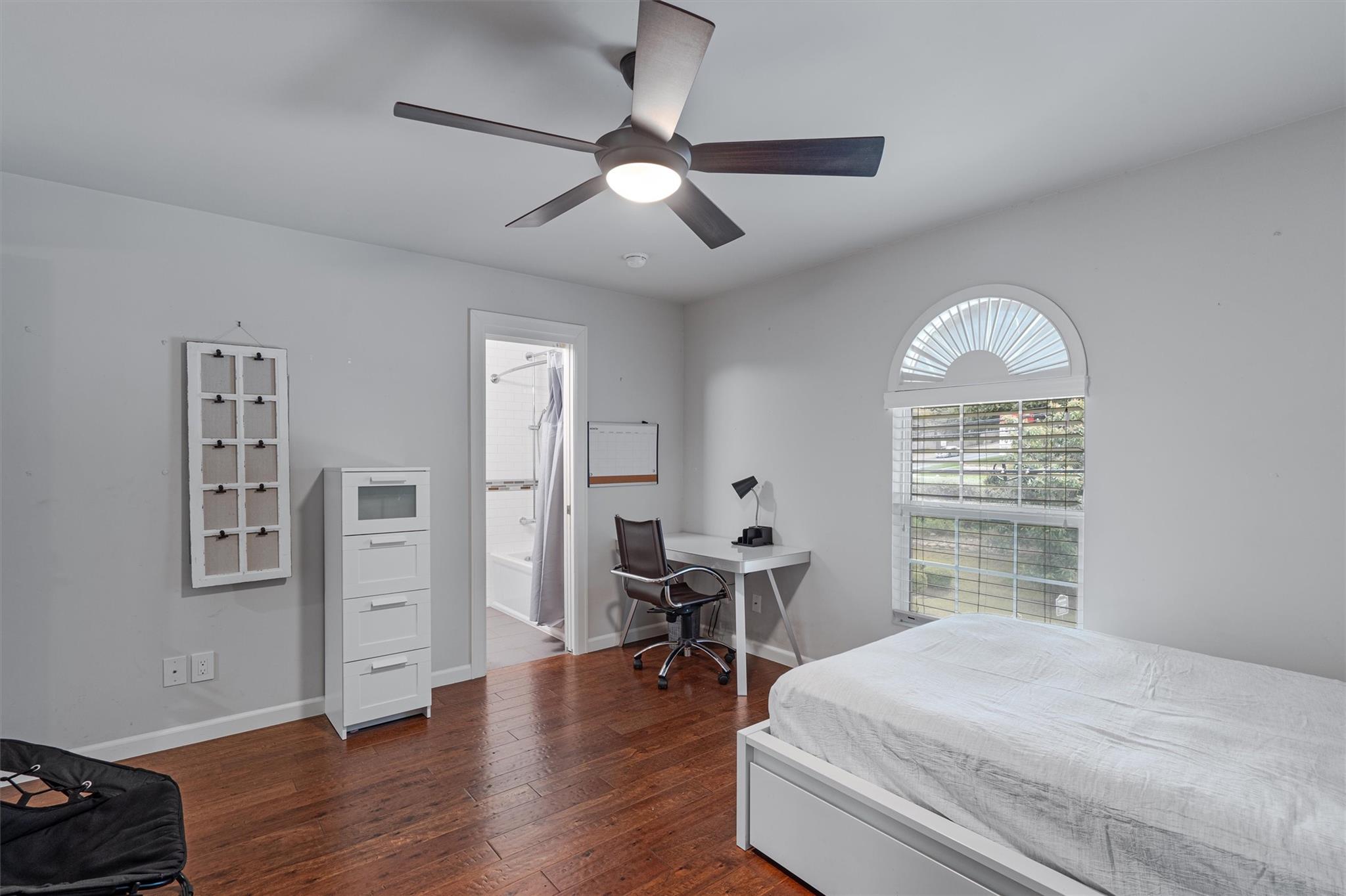 3110 Red River St # C-304, Austin, TX 78705