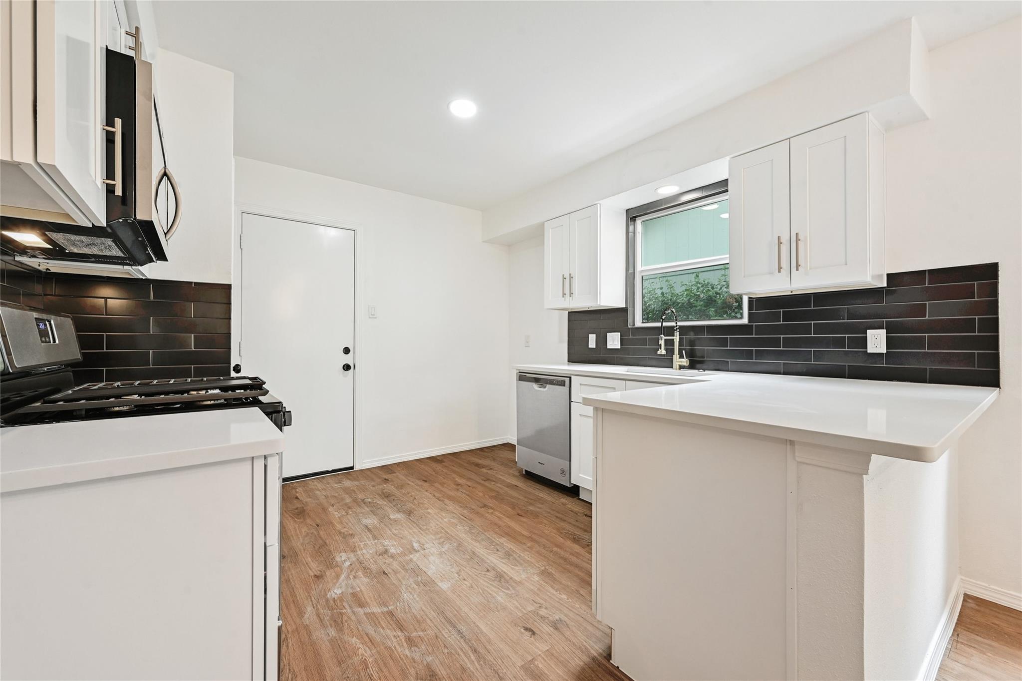 4905 Lambs Ln, Austin, TX 78744