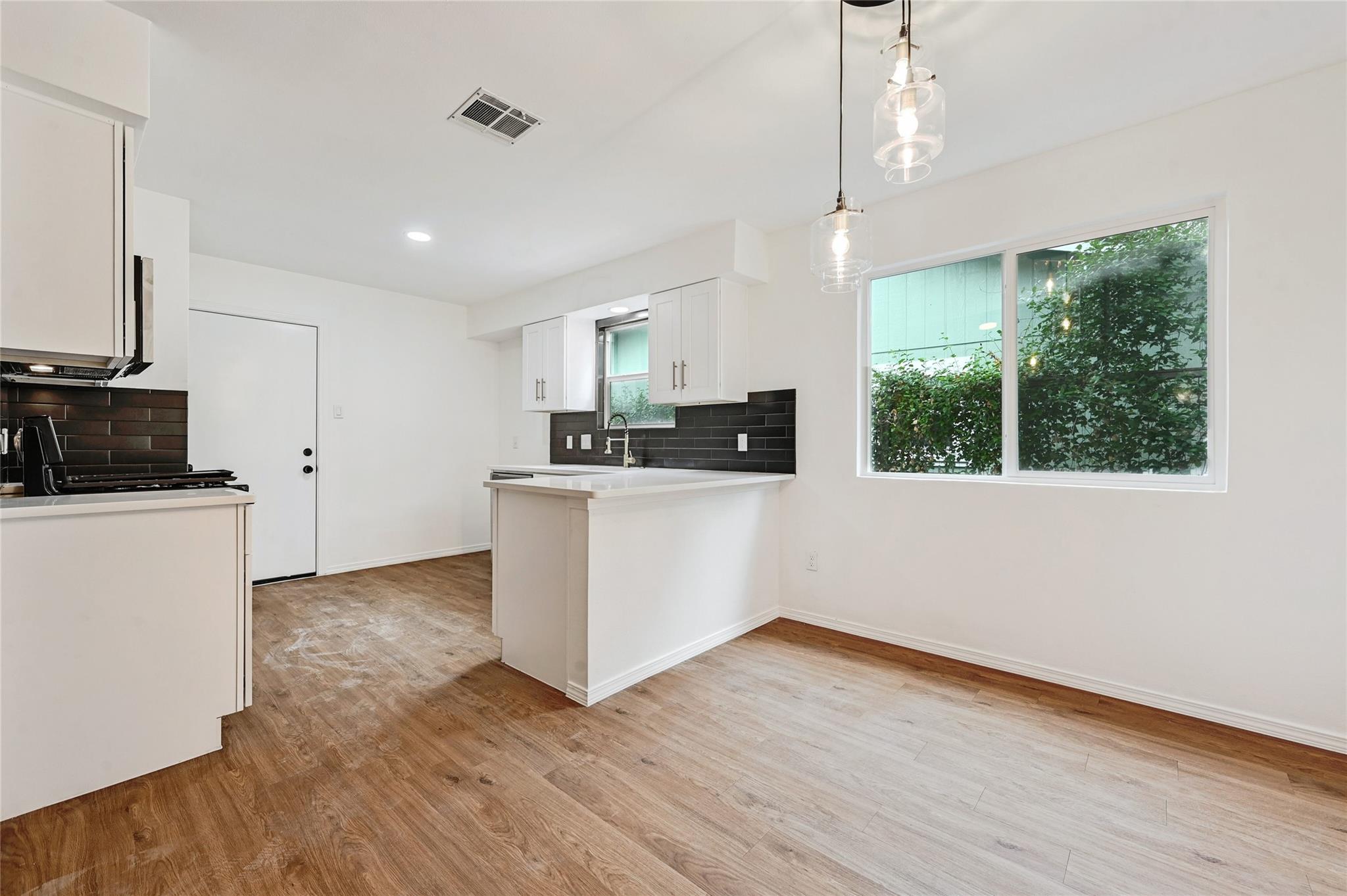 4905 Lambs Ln, Austin, TX 78744