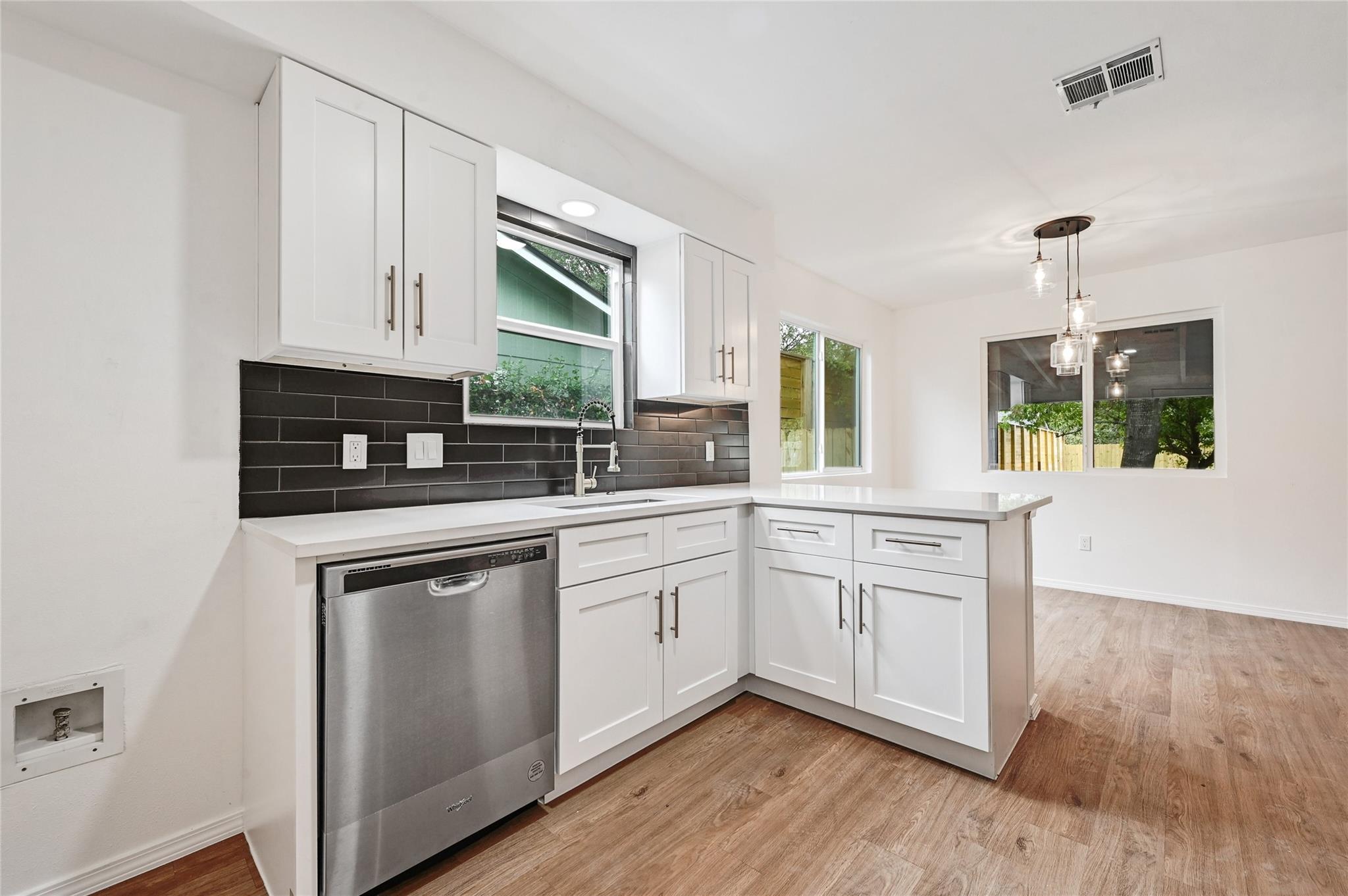 4905 Lambs Ln, Austin, TX 78744