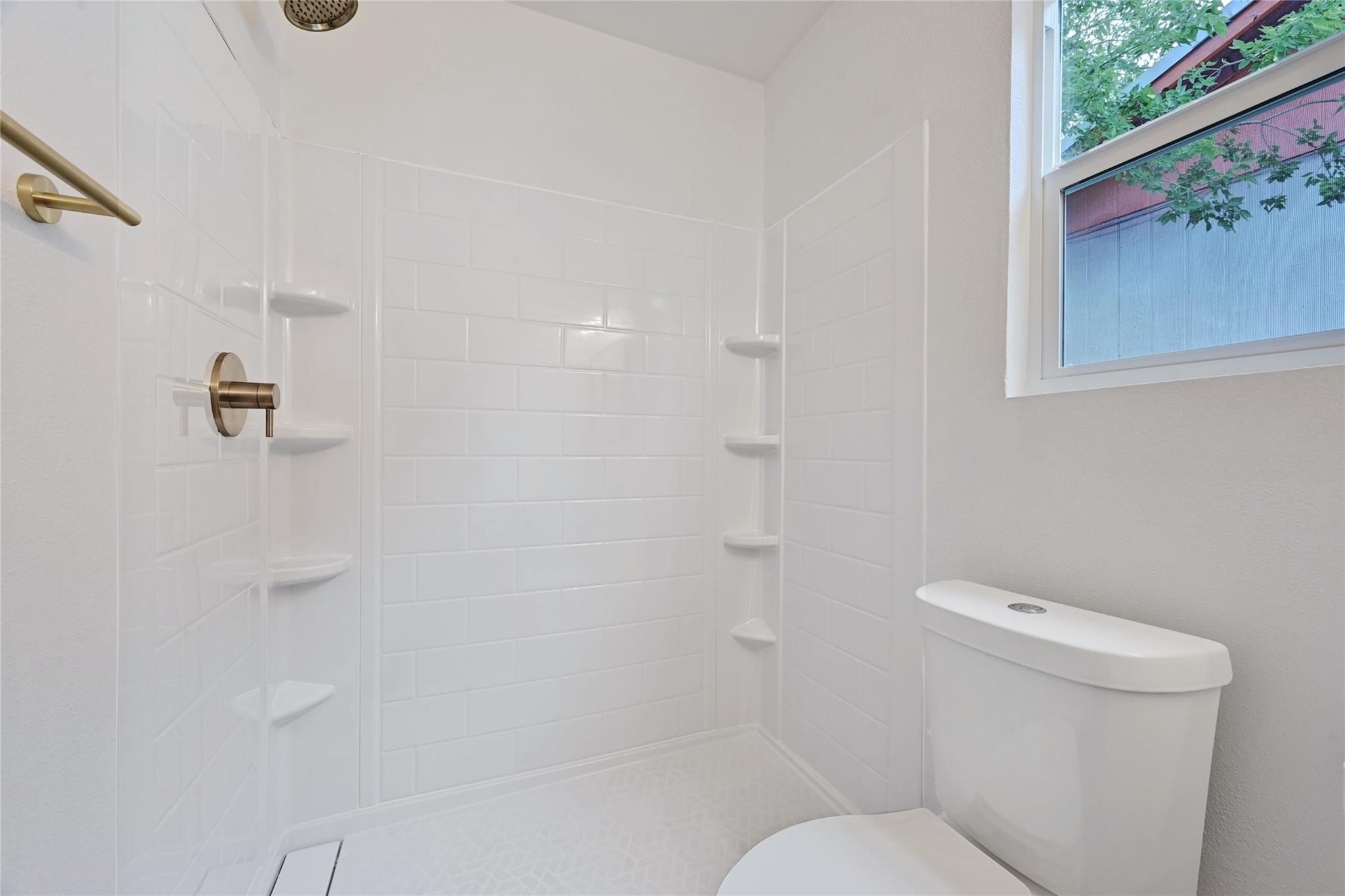 4905 Lambs Ln, Austin, TX 78744