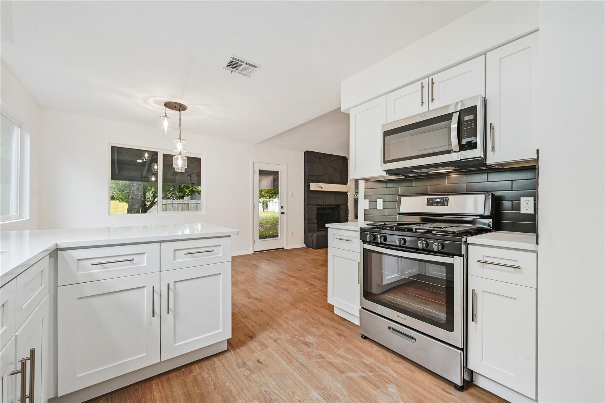 4905 Lambs Ln, Austin, TX 78744