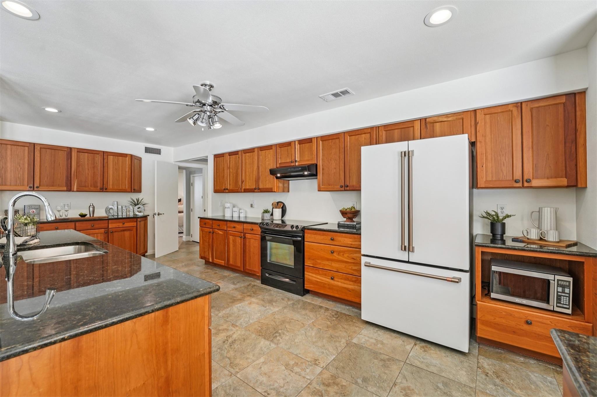 12808 Dakota Ln, Austin, TX 78729