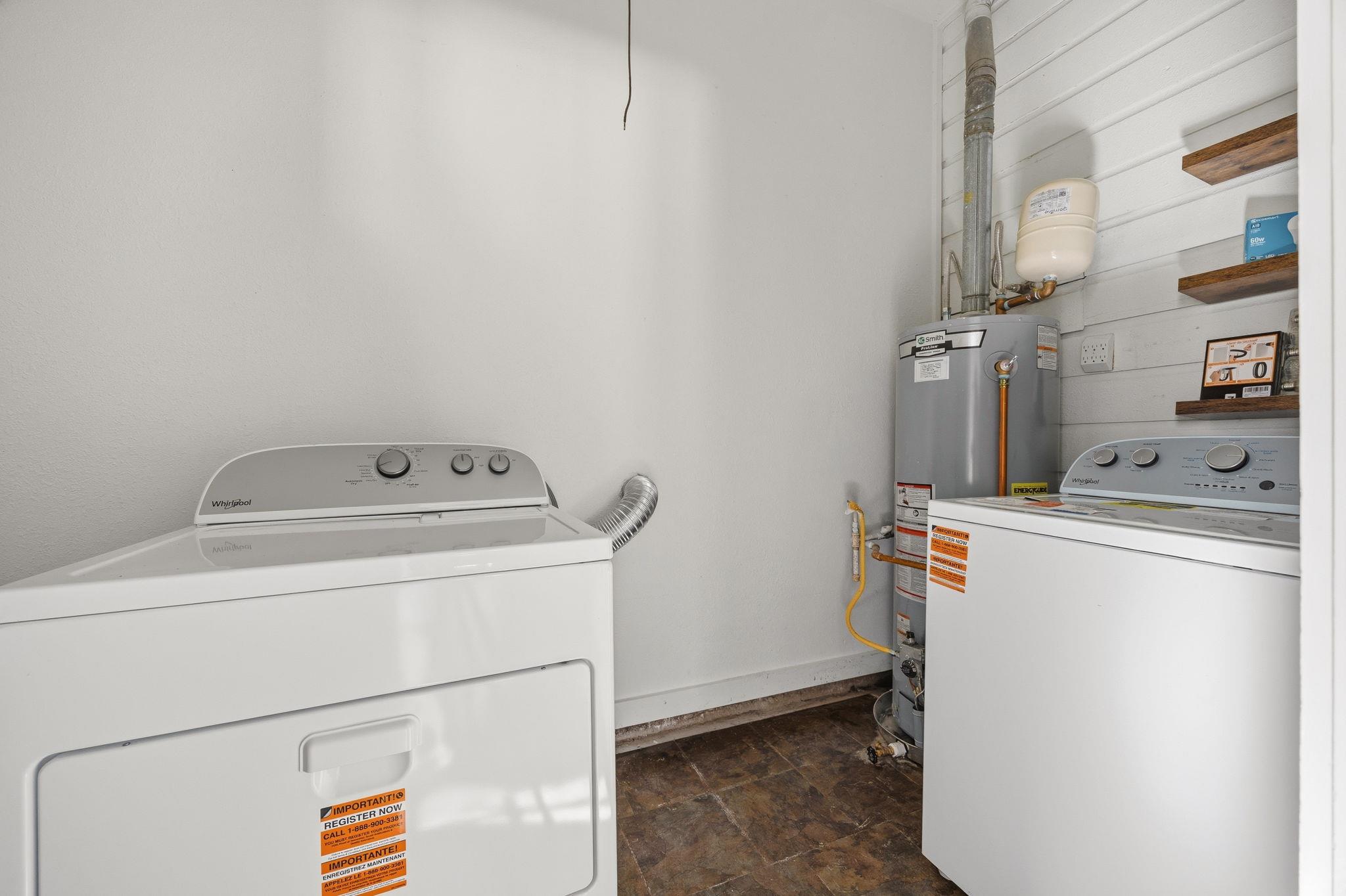 1402 Kent St, Taylor, TX 76574