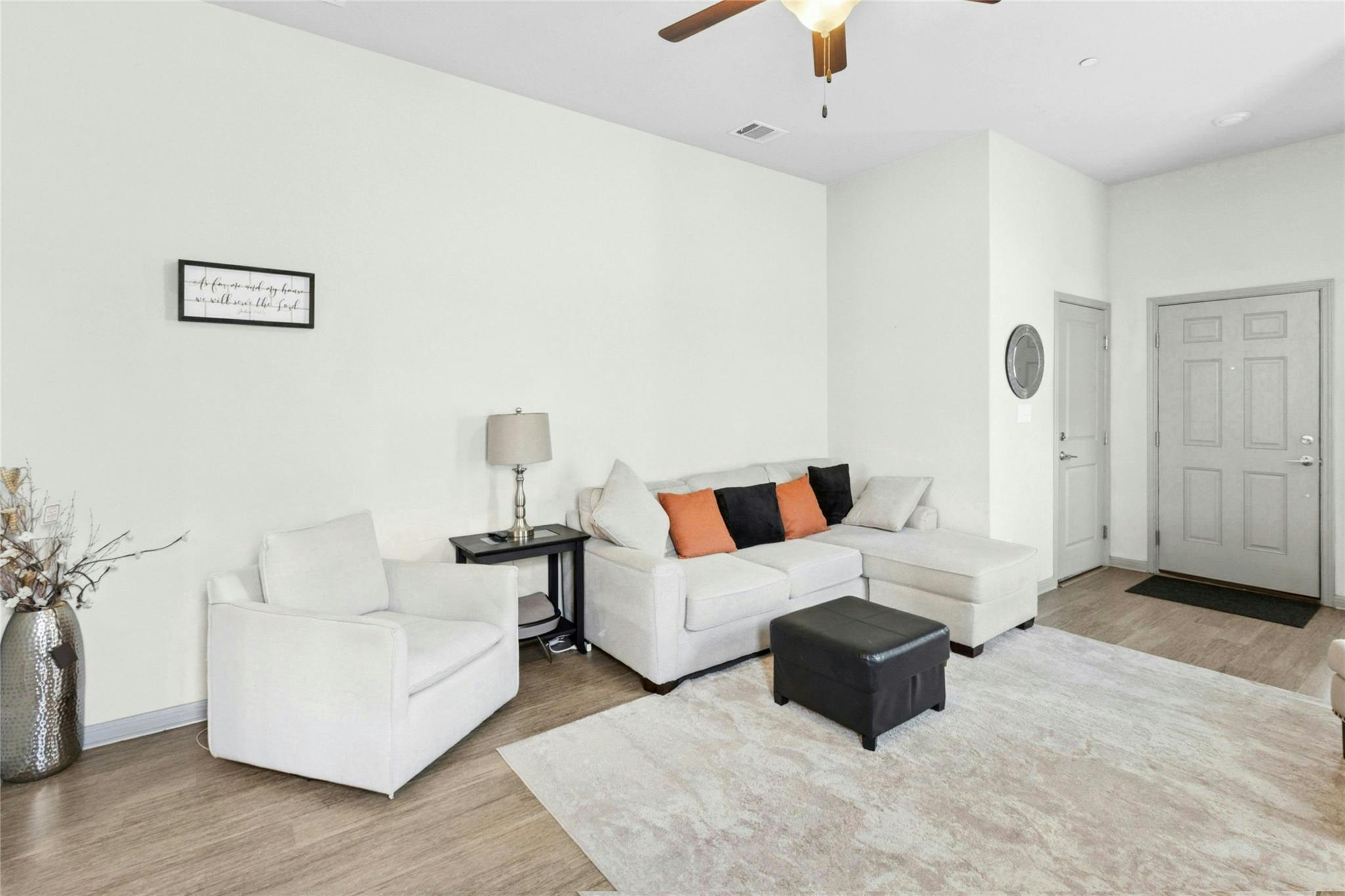 2800 Joe Dimaggio Blvd # 96, Round Rock, TX 78665