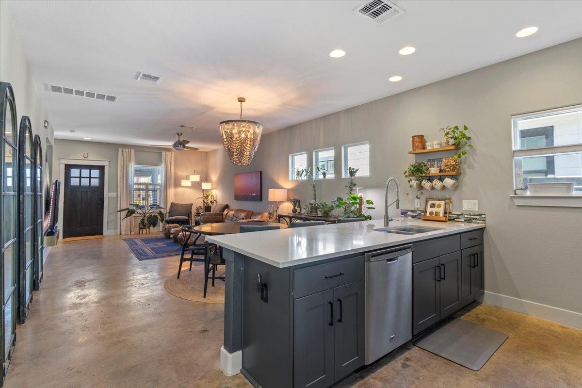 3014 Neal St, Austin, TX 78702