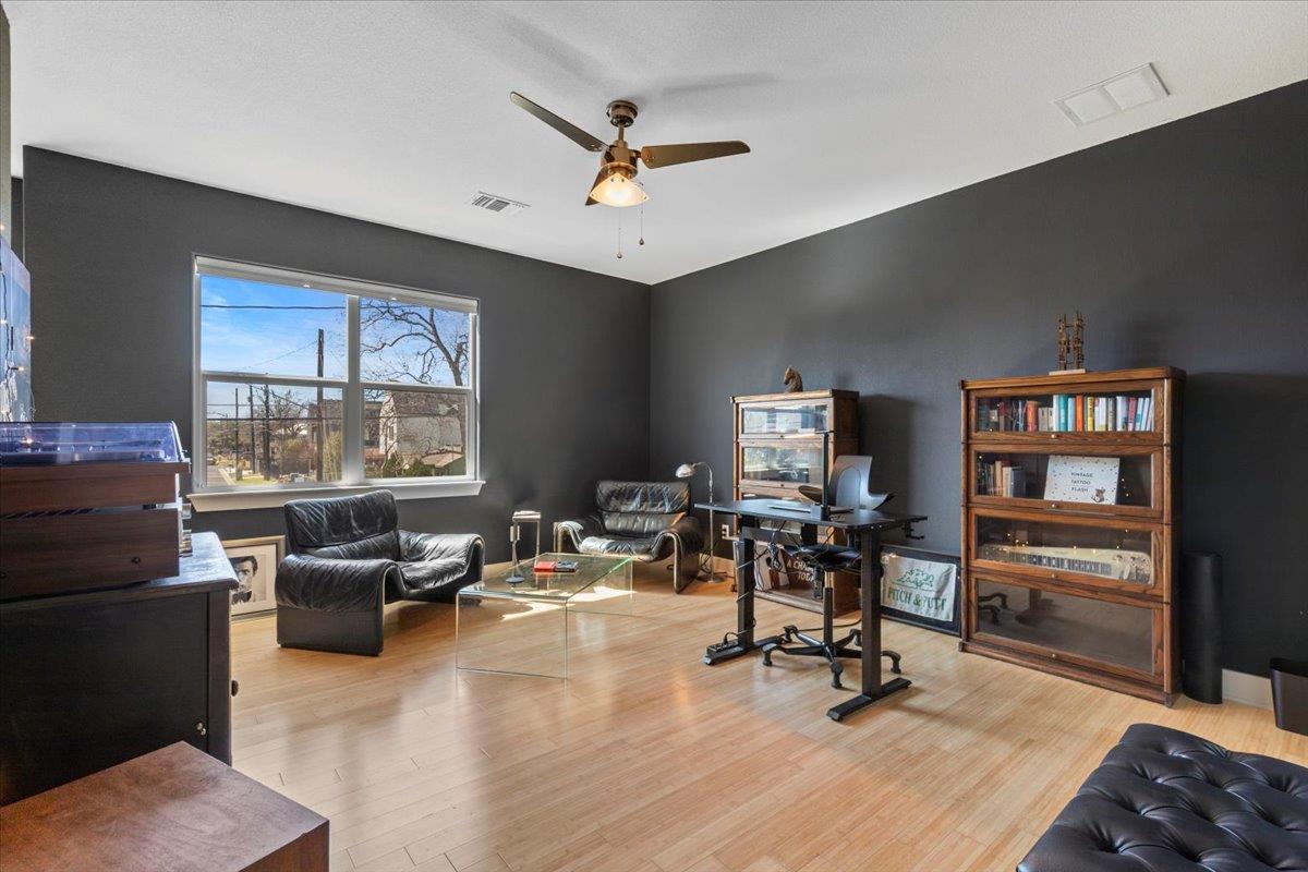 3014 Neal St, Austin, TX 78702