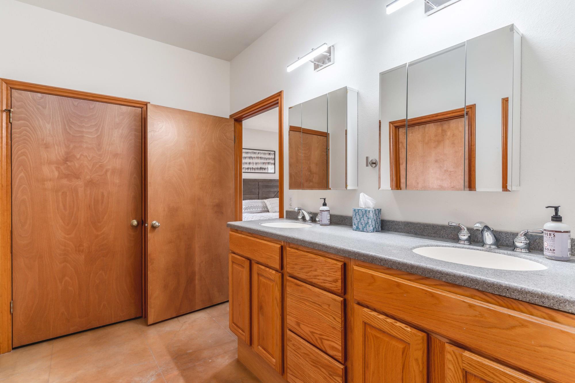 2551 Spring Valley Dr, Dripping Springs, TX 78620