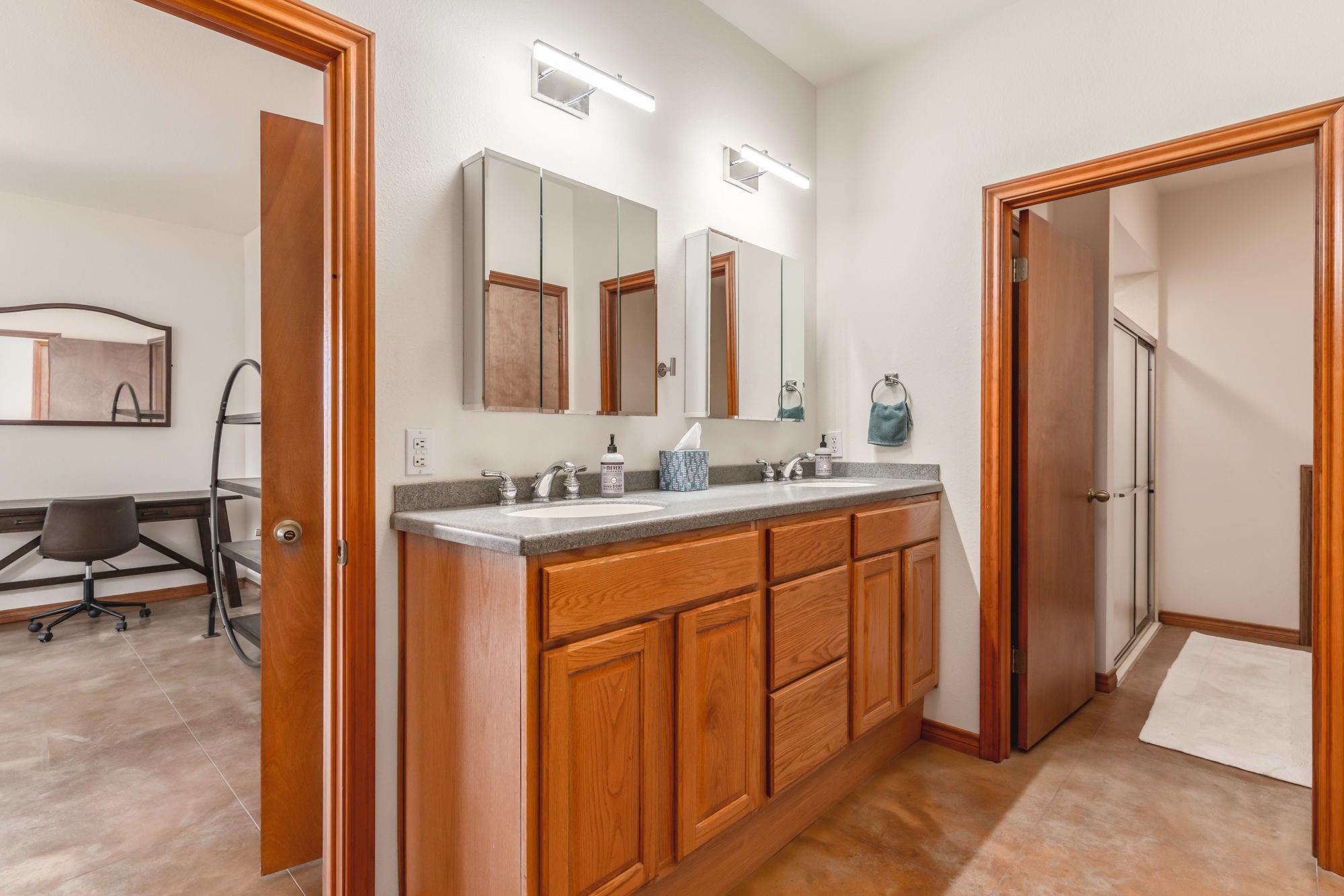 2551 Spring Valley Dr, Dripping Springs, TX 78620