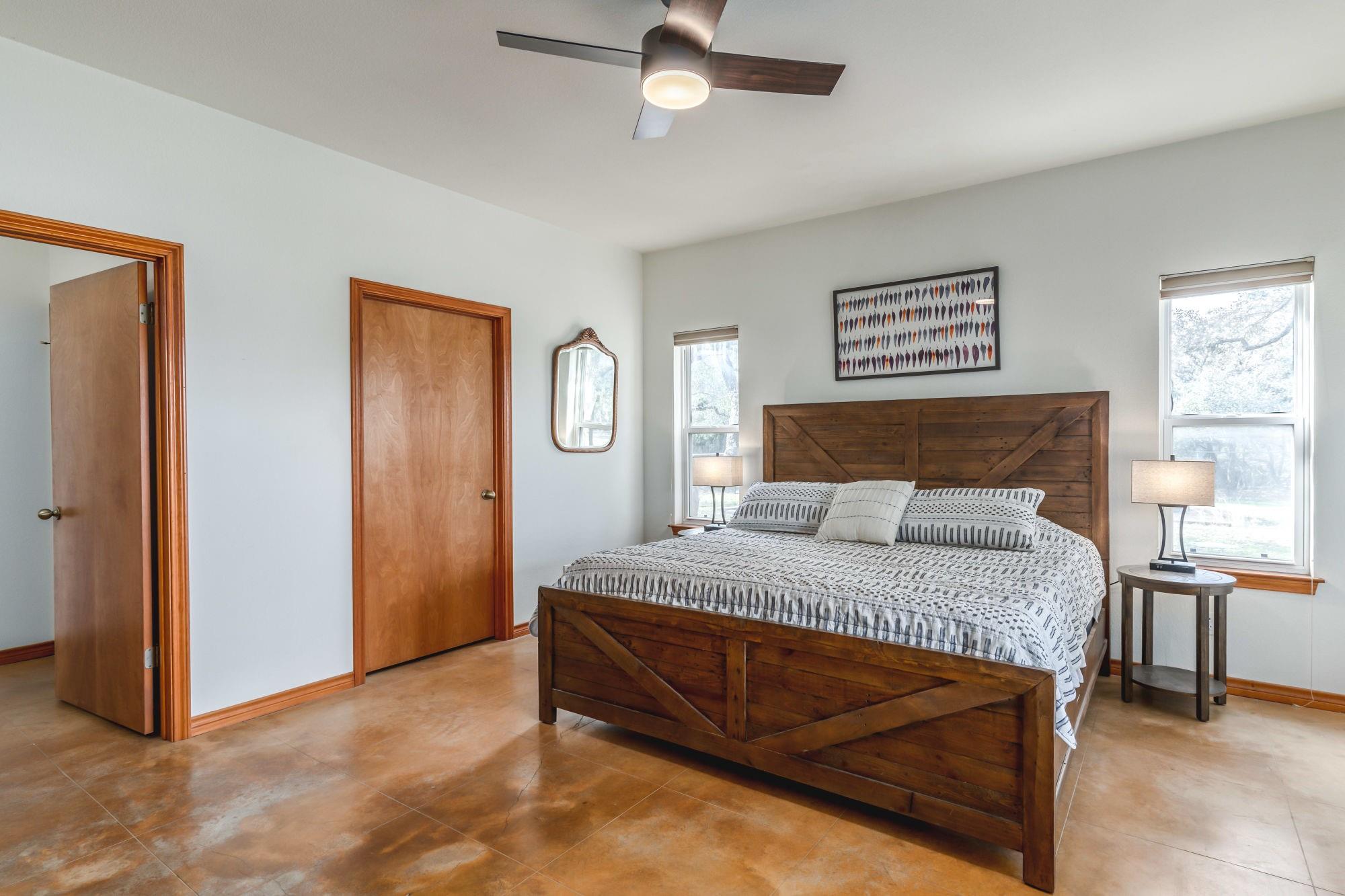 2551 Spring Valley Dr, Dripping Springs, TX 78620