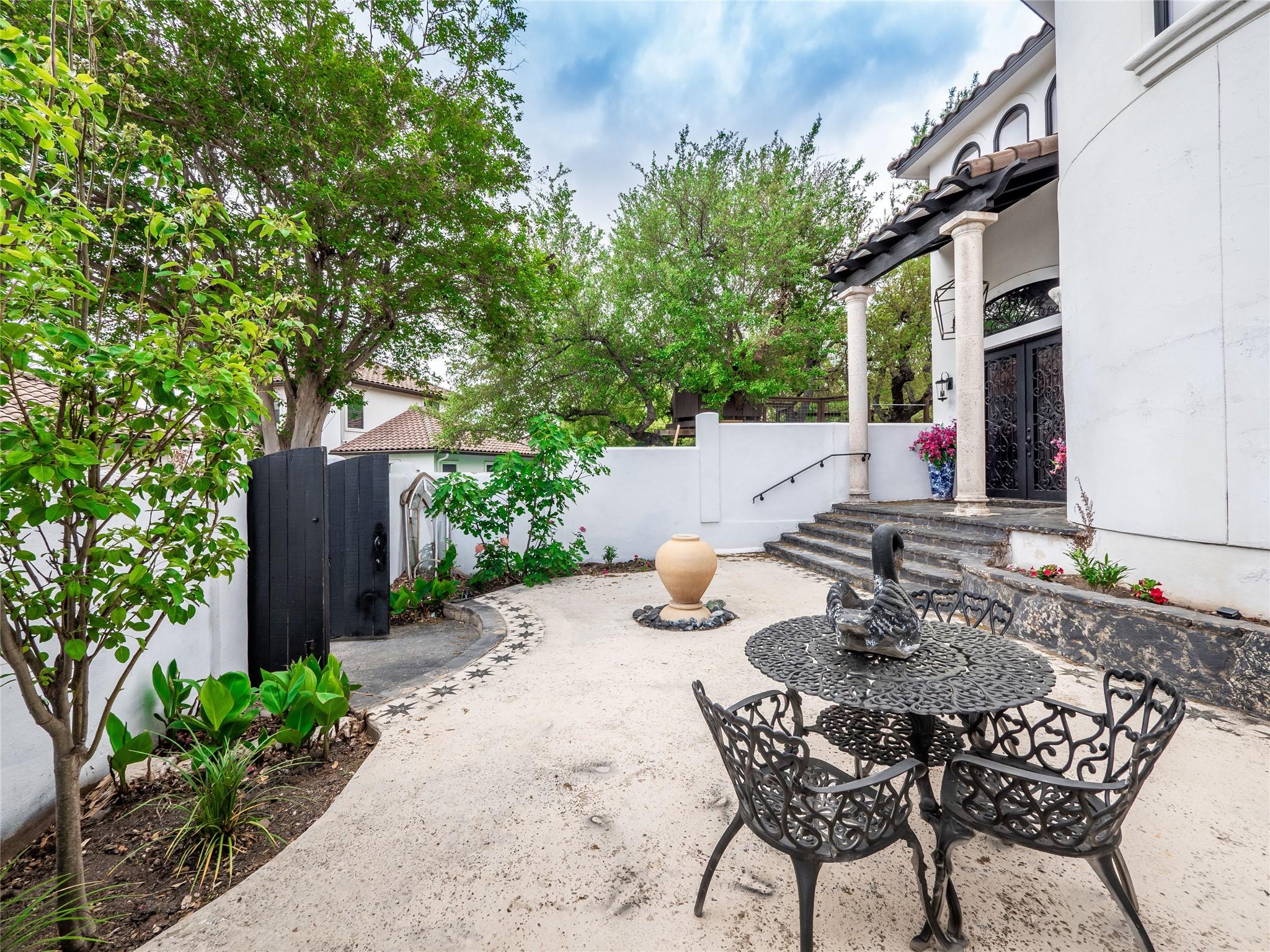 2900 Pamella Ct, Austin, TX 78734