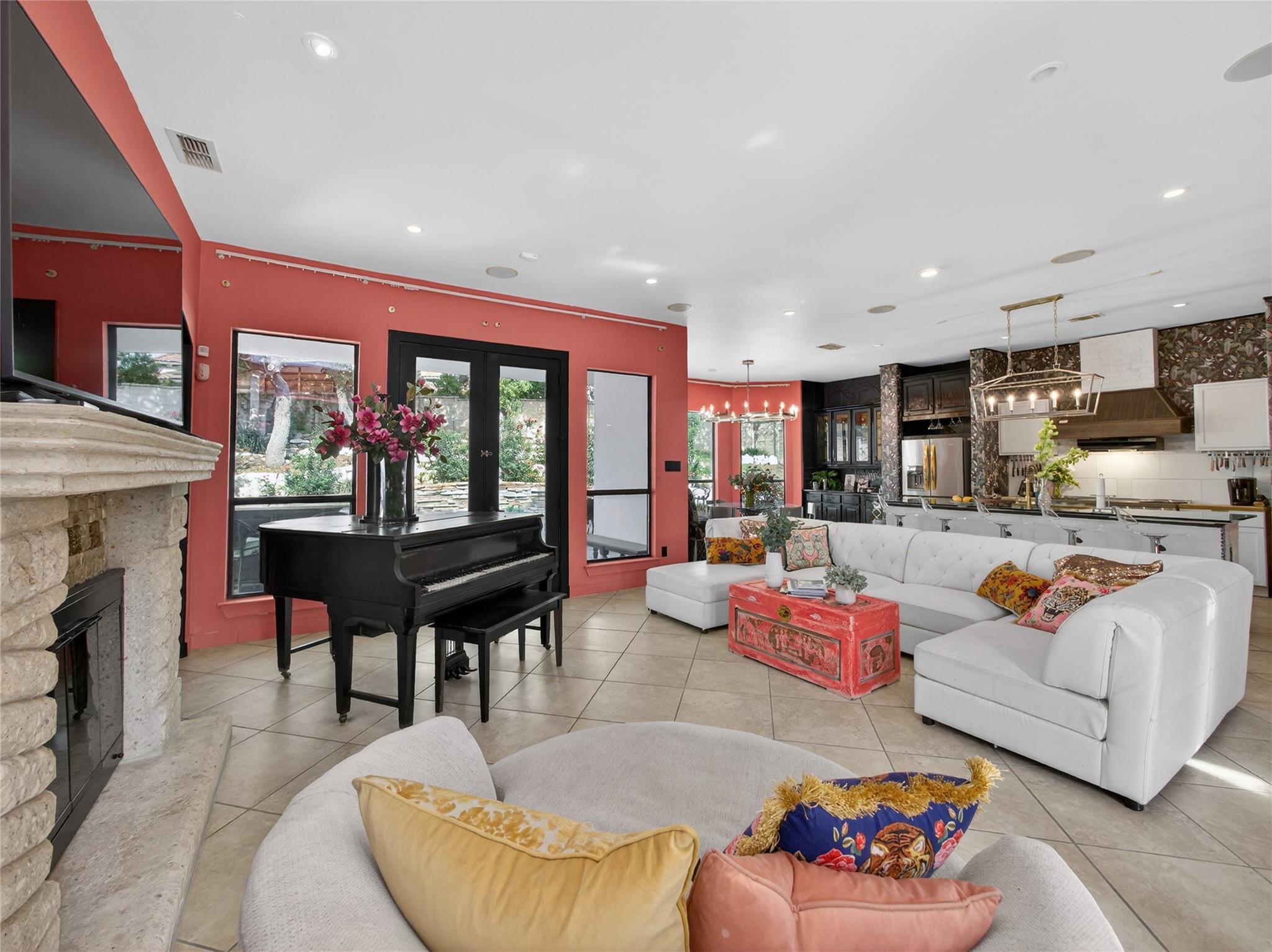 2900 Pamella Ct, Austin, TX 78734